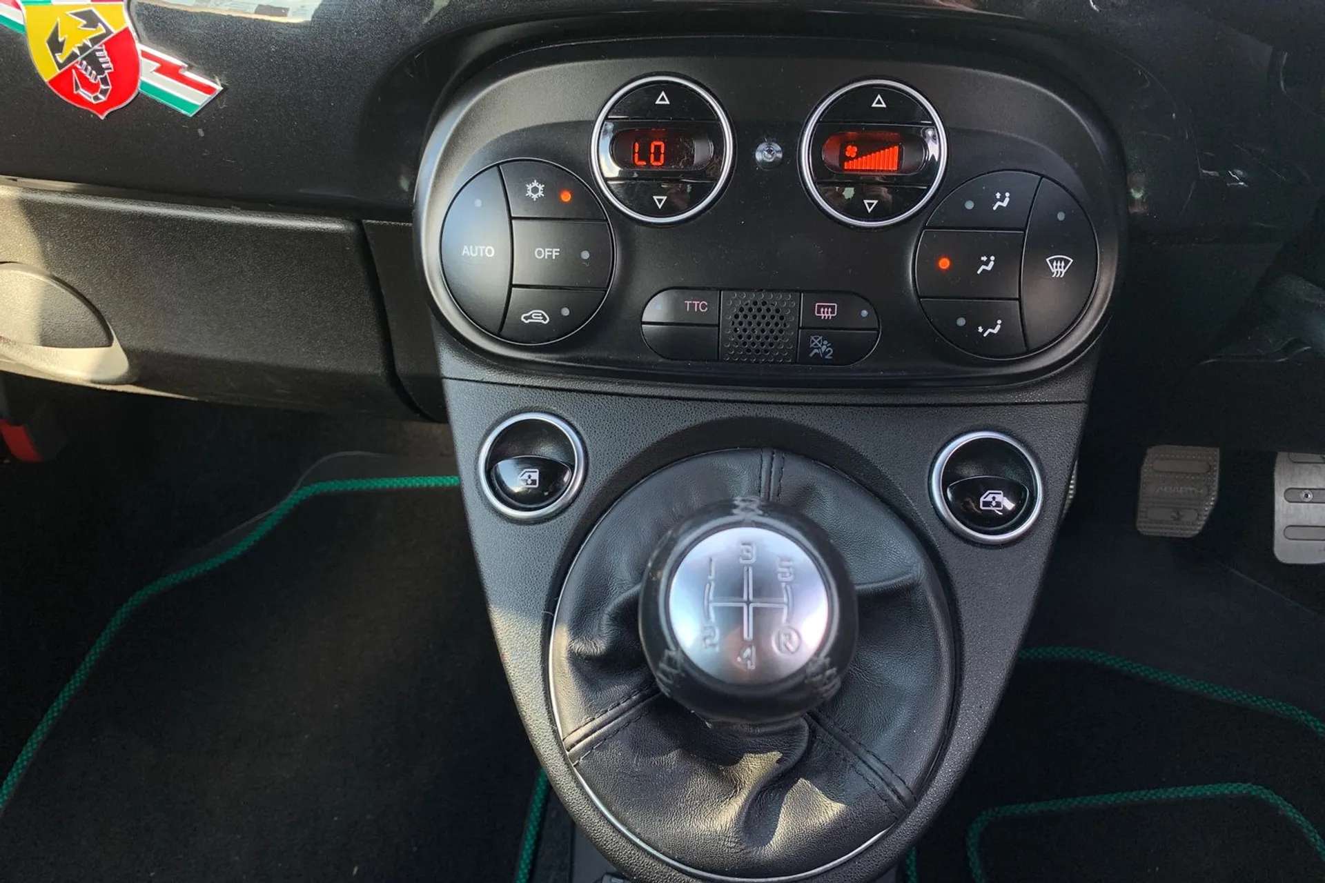 2021 ABARTH 595 2021 ABARTH 595