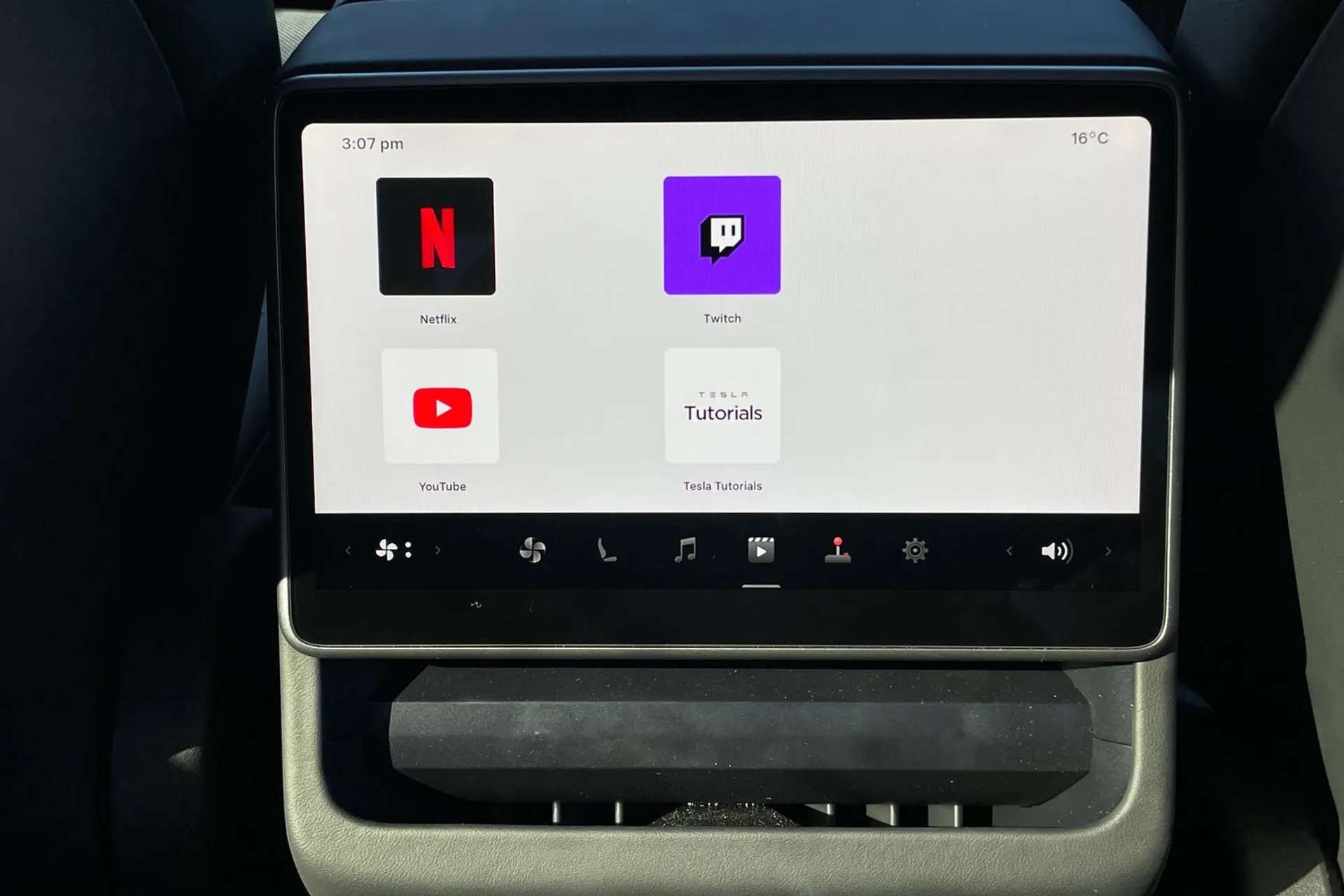 2026 TESLA MODEL Y 2026 TESLA MODEL Y