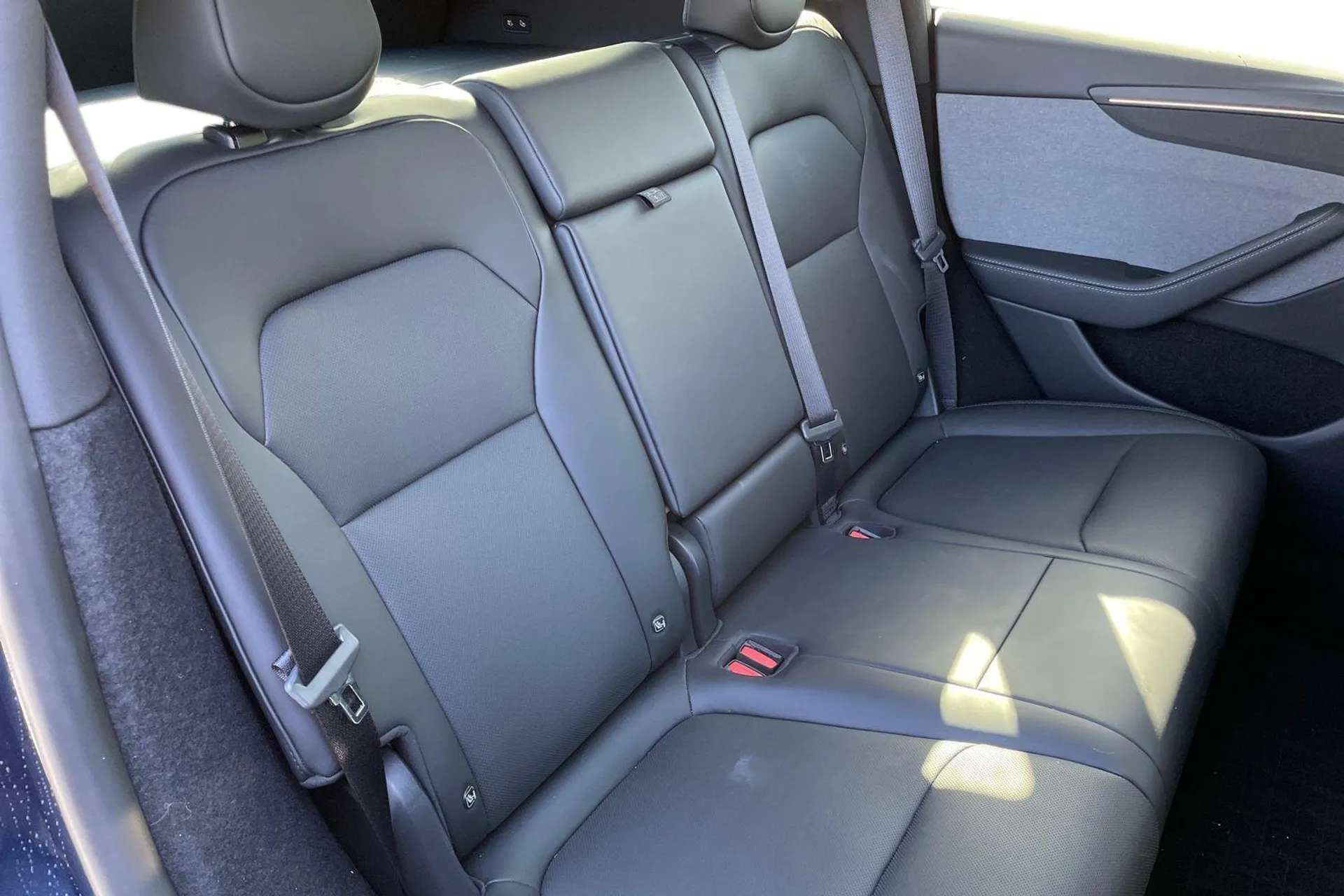 2026 TESLA MODEL Y 2026 TESLA MODEL Y