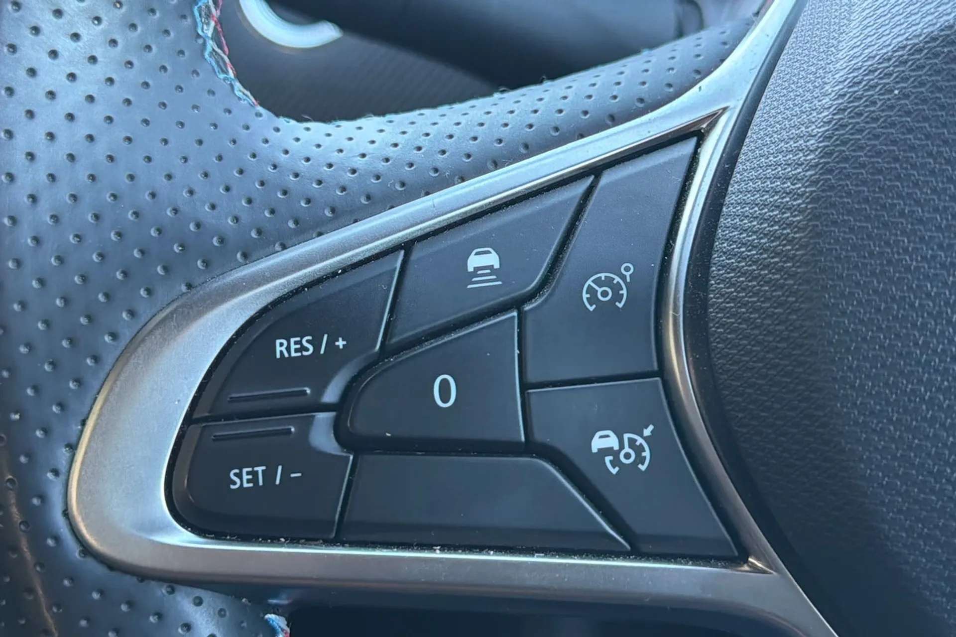 2025 RENAULT CLIO 2025 RENAULT CLIO
