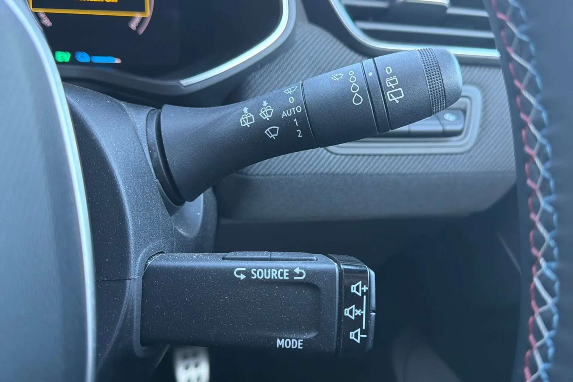 2025 RENAULT CLIO 2025 RENAULT CLIO