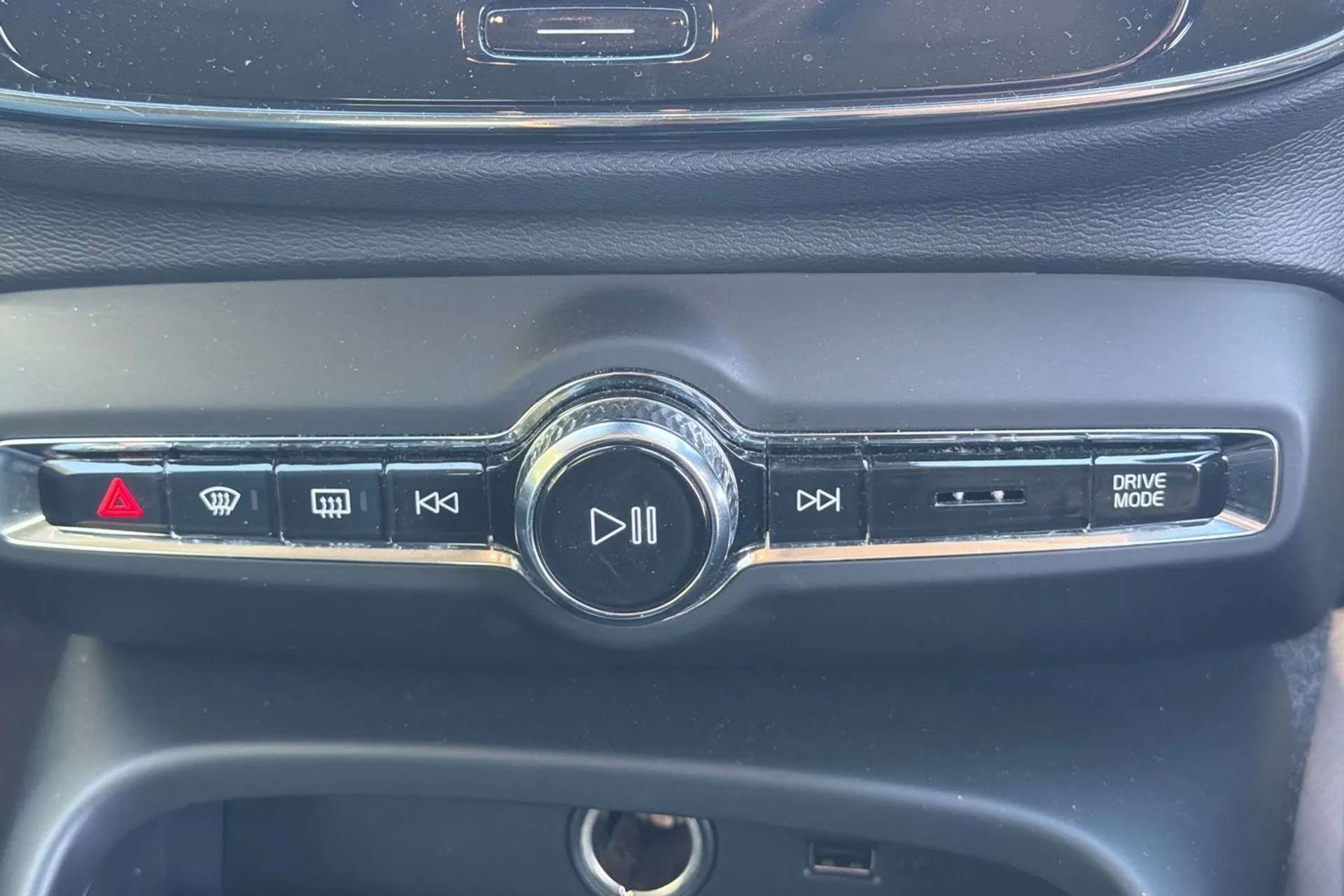 2021 VOLVO XC40 2021 VOLVO XC40
