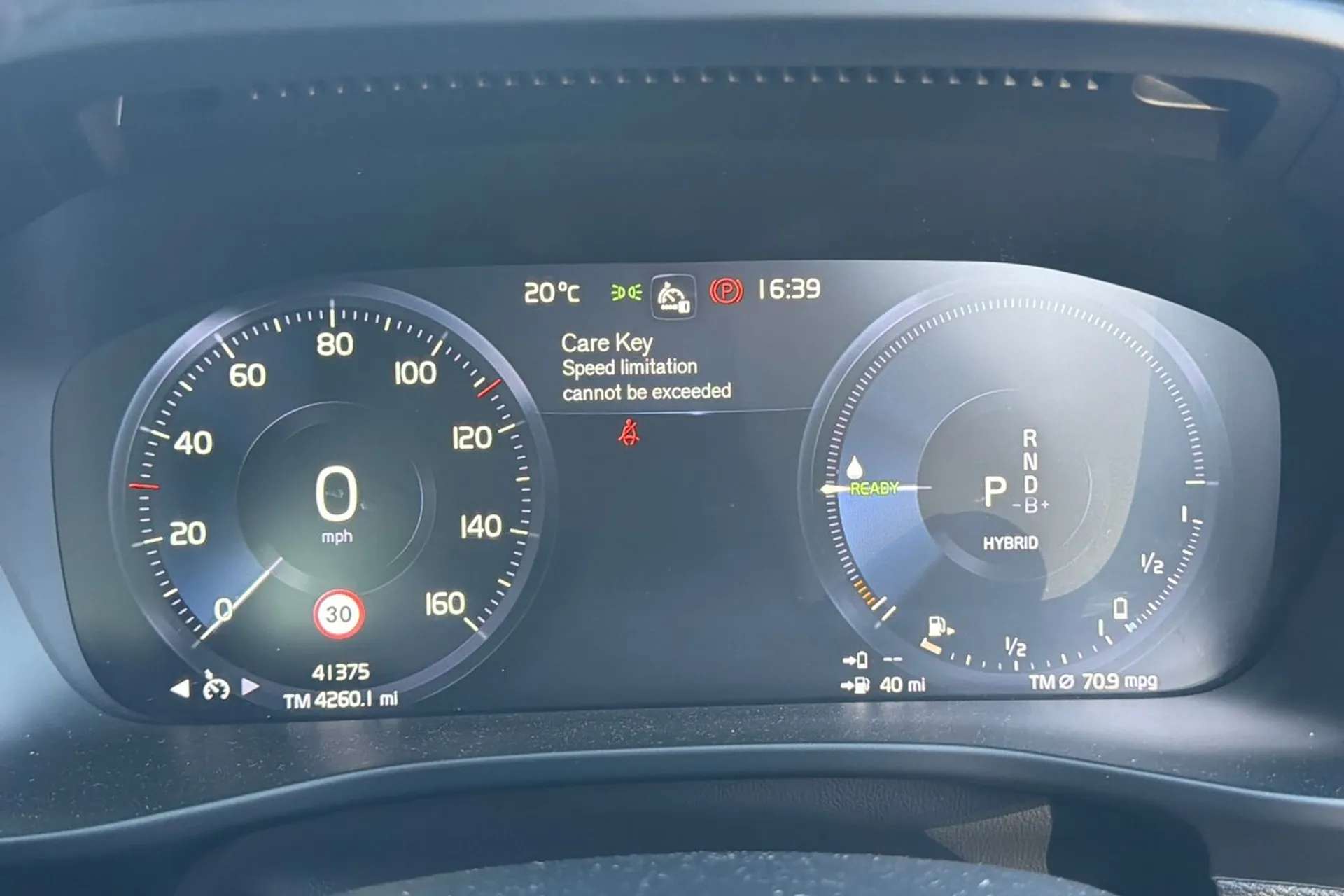 2021 VOLVO XC40 2021 VOLVO XC40