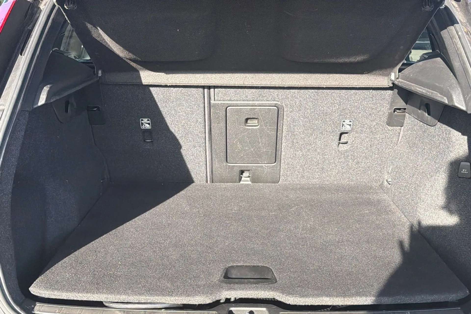 2021 VOLVO XC40 2021 VOLVO XC40