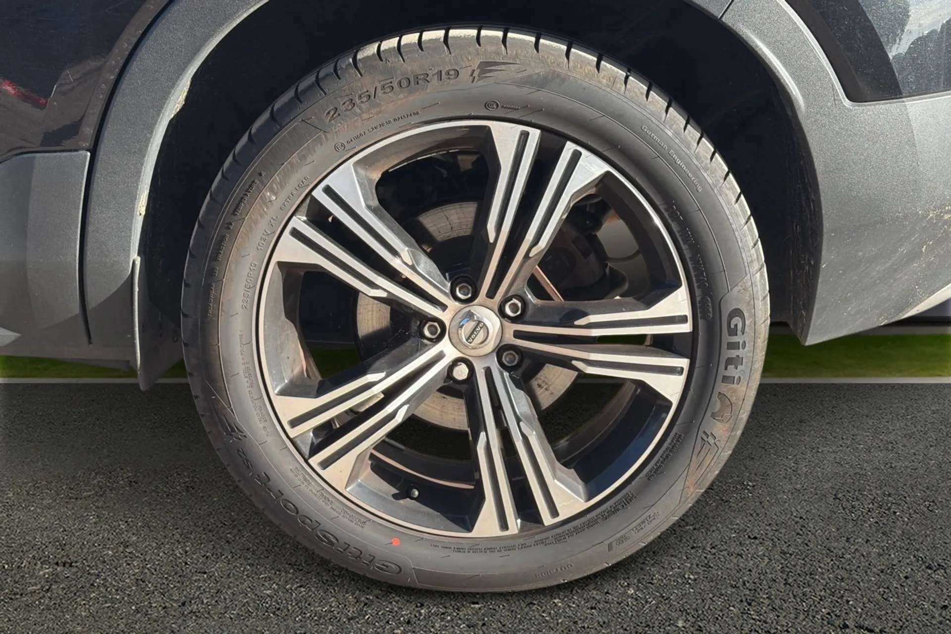 2021 VOLVO XC40 2021 VOLVO XC40