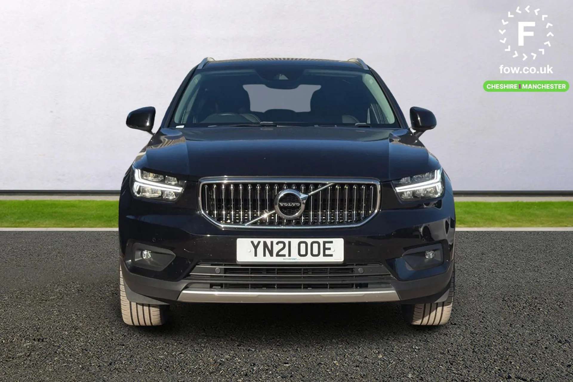 2021 VOLVO XC40 2021 VOLVO XC40