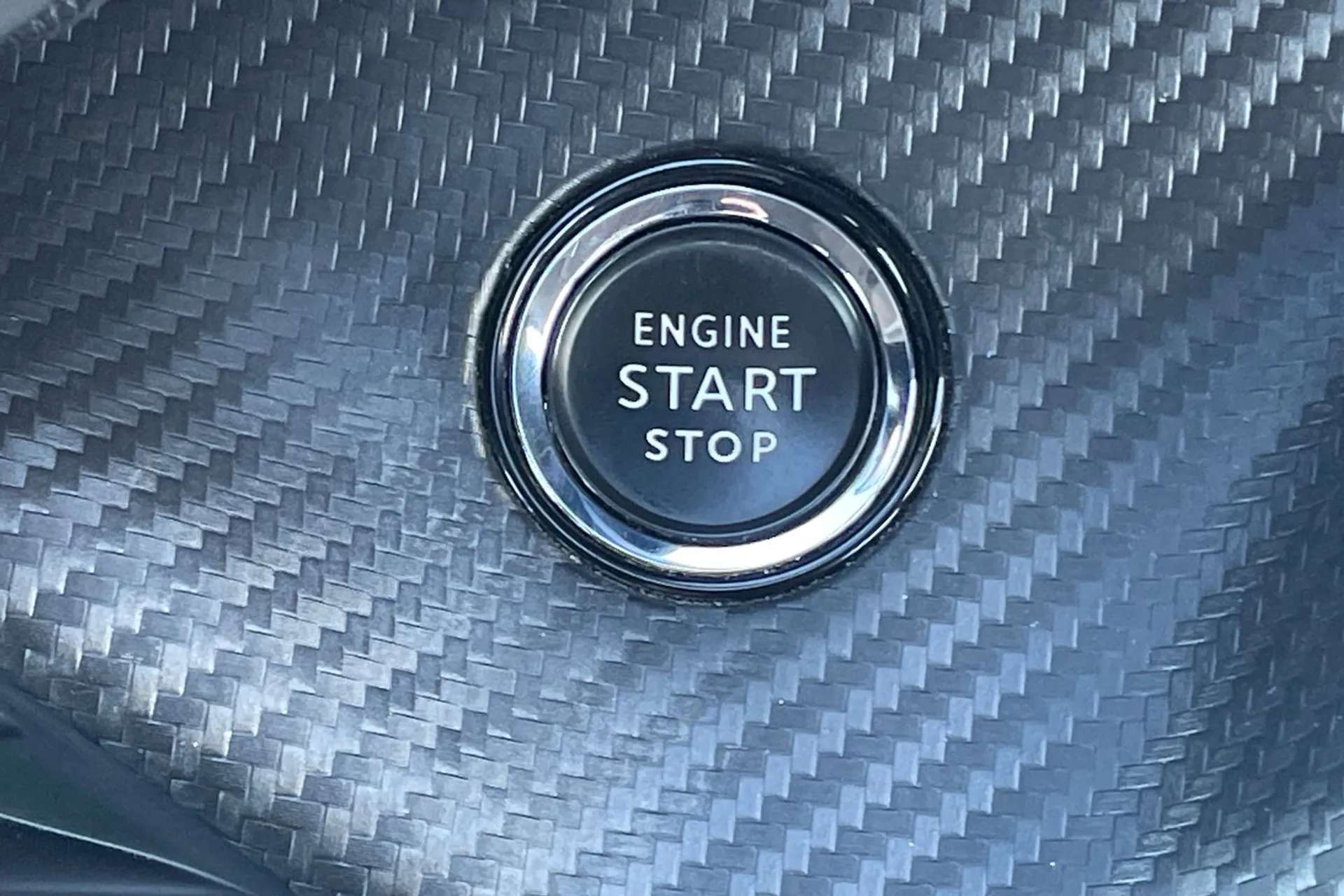 2020 PEUGEOT 2008 2020 PEUGEOT 2008