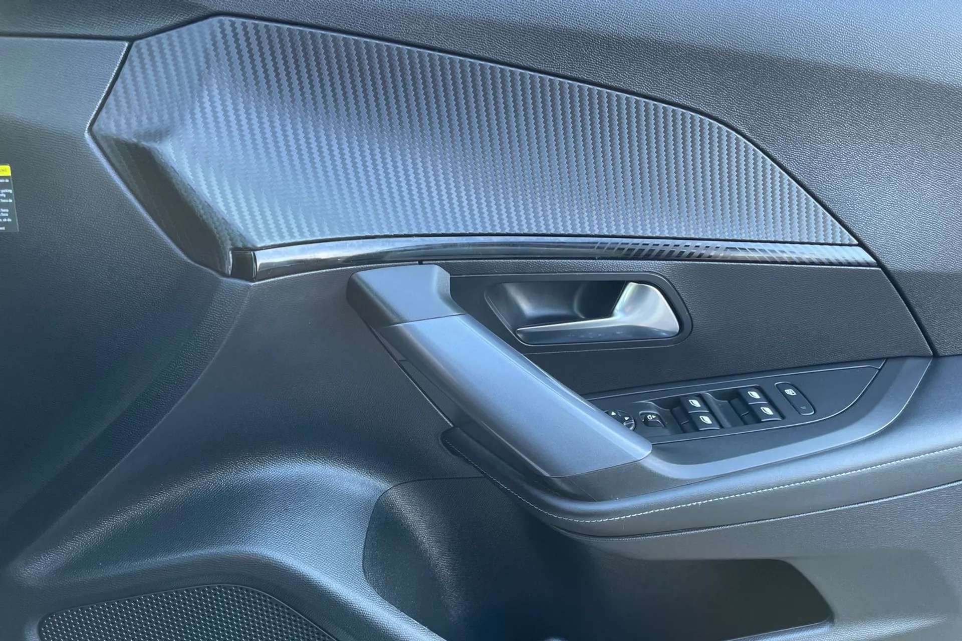 2020 PEUGEOT 2008 2020 PEUGEOT 2008