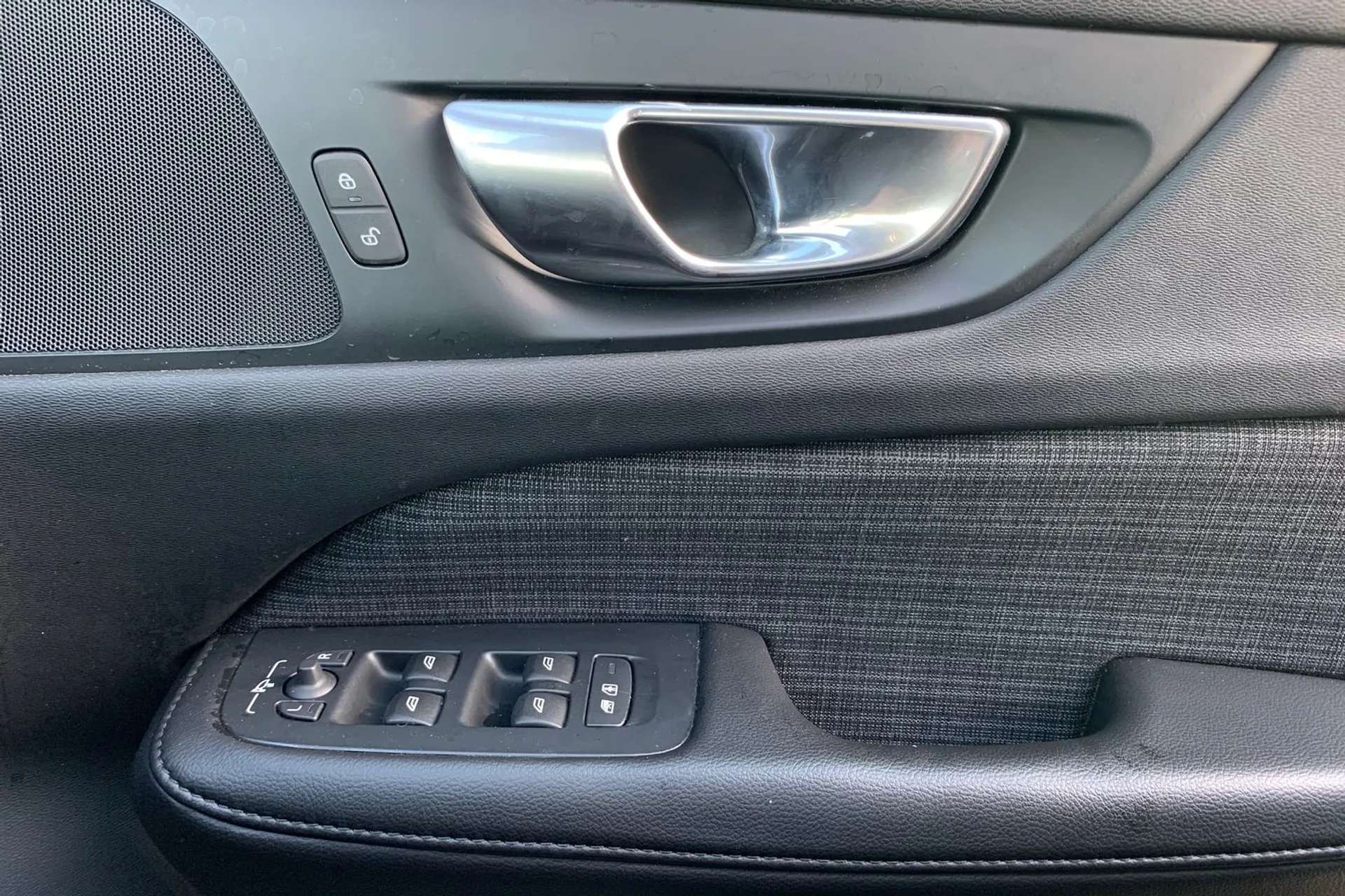 2023 VOLVO V60 2023 VOLVO V60