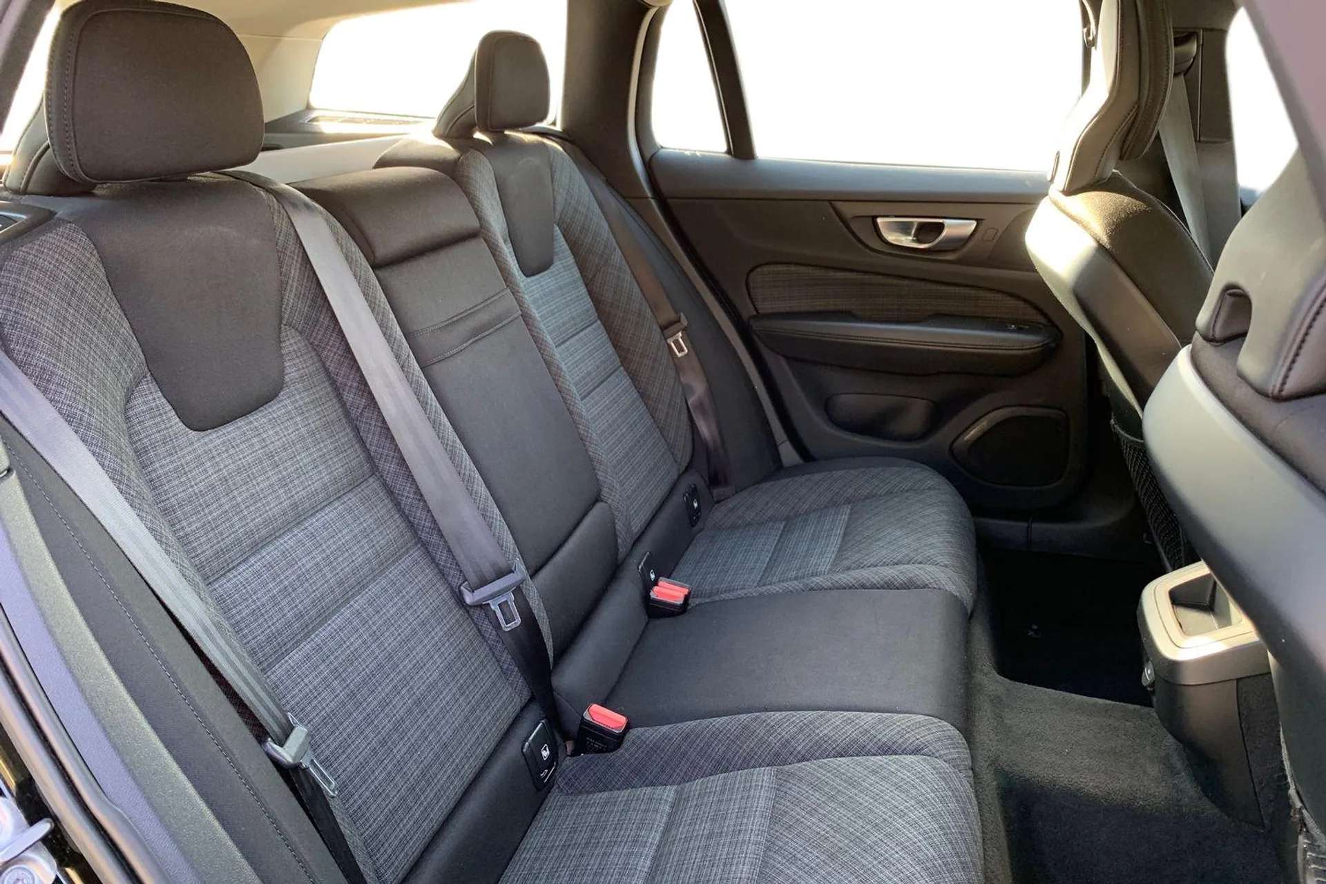 2023 VOLVO V60 2023 VOLVO V60