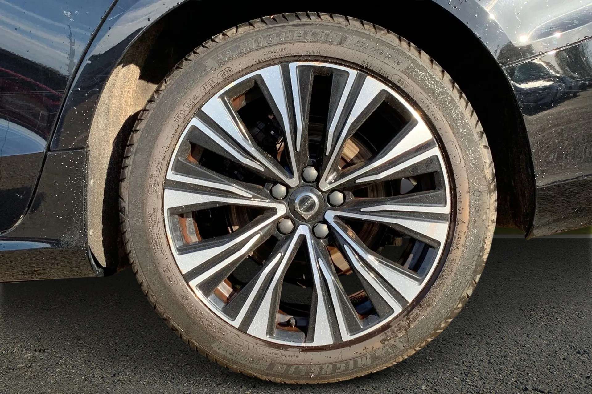2023 VOLVO V60 2023 VOLVO V60