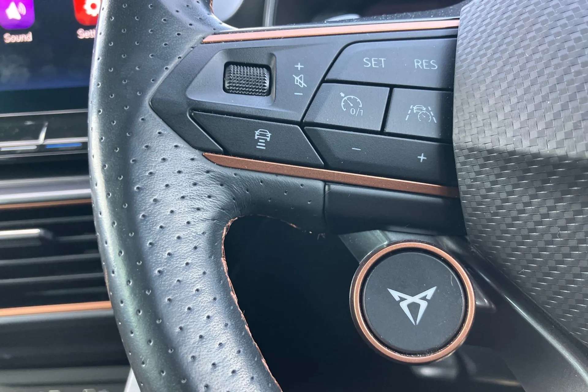 2022 CUPRA LEON 2022 CUPRA LEON