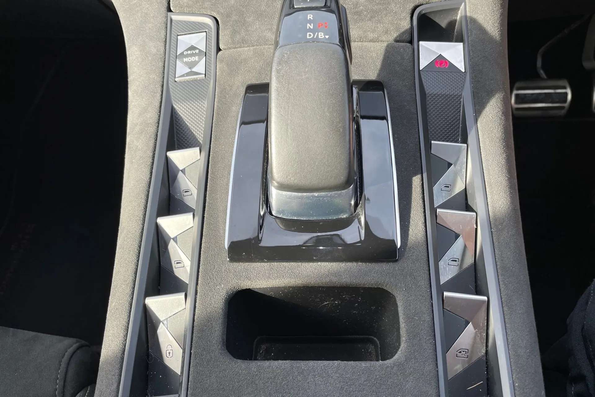2020 DS DS7 CROSSBACK 2020 DS DS7 CROSSBACK