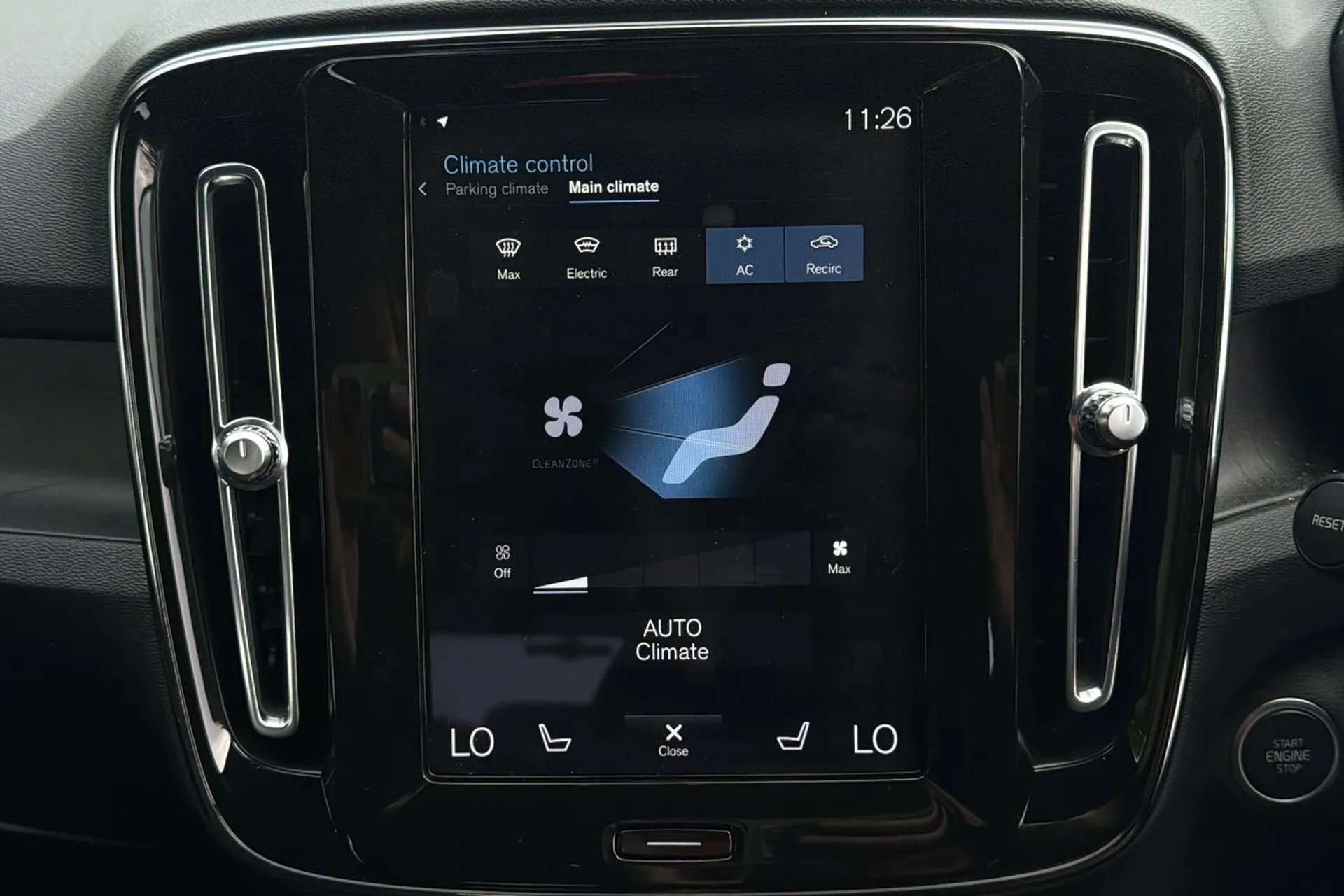 2022 VOLVO XC40 2022 VOLVO XC40