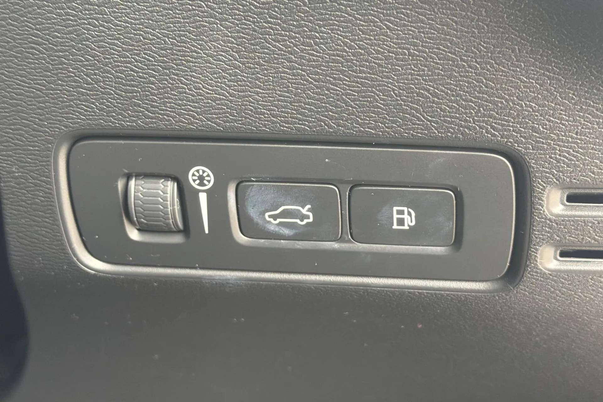 2022 VOLVO XC40 2022 VOLVO XC40