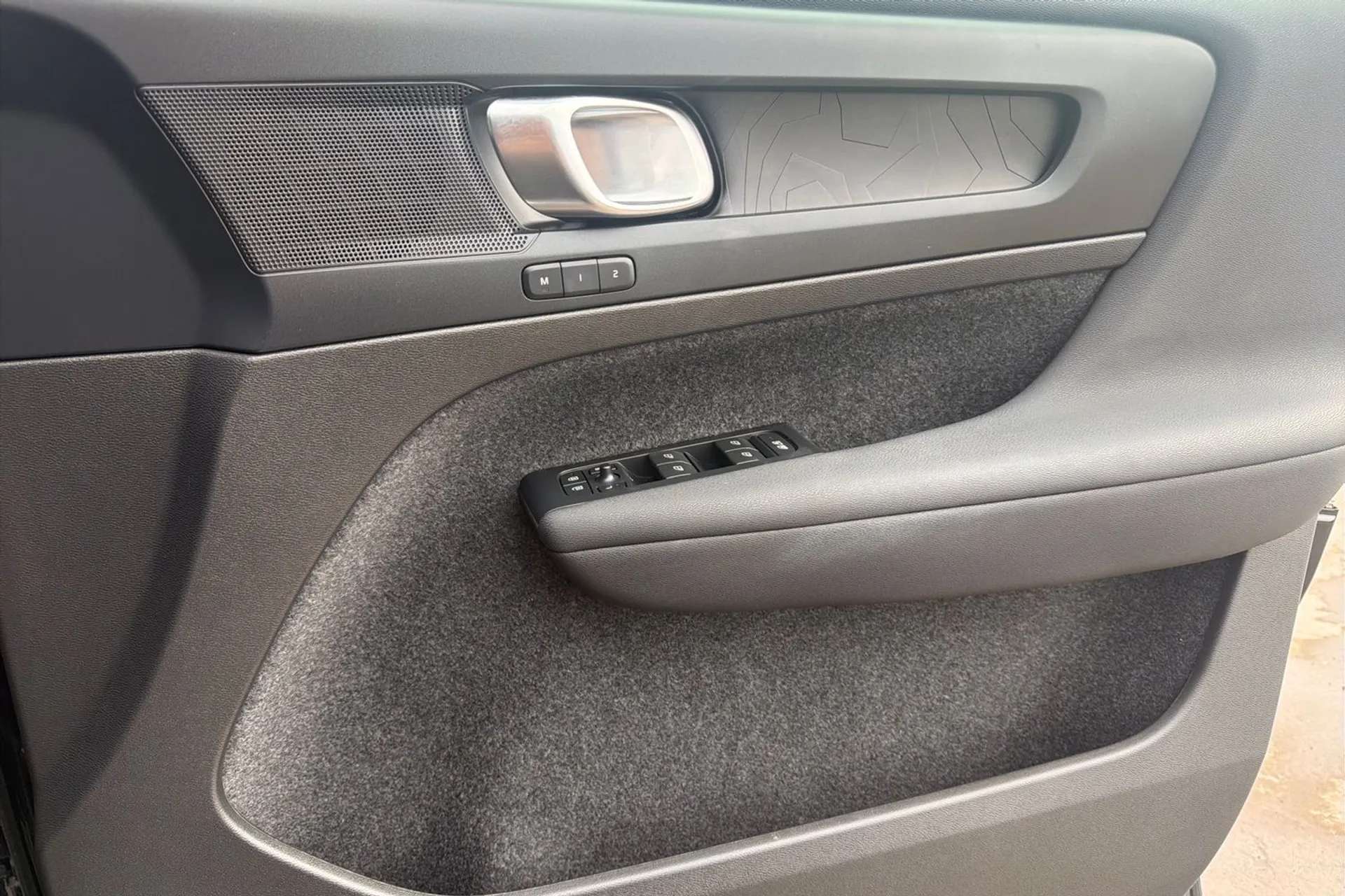 2022 VOLVO XC40 2022 VOLVO XC40