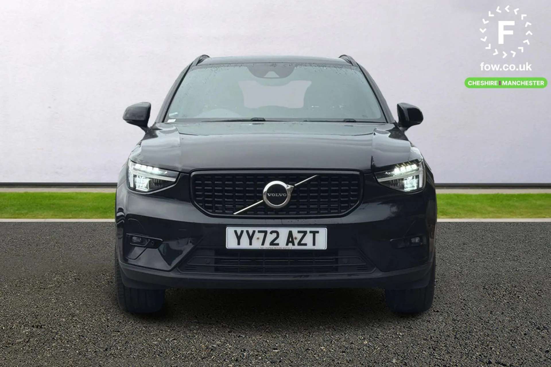 2022 VOLVO XC40 2022 VOLVO XC40