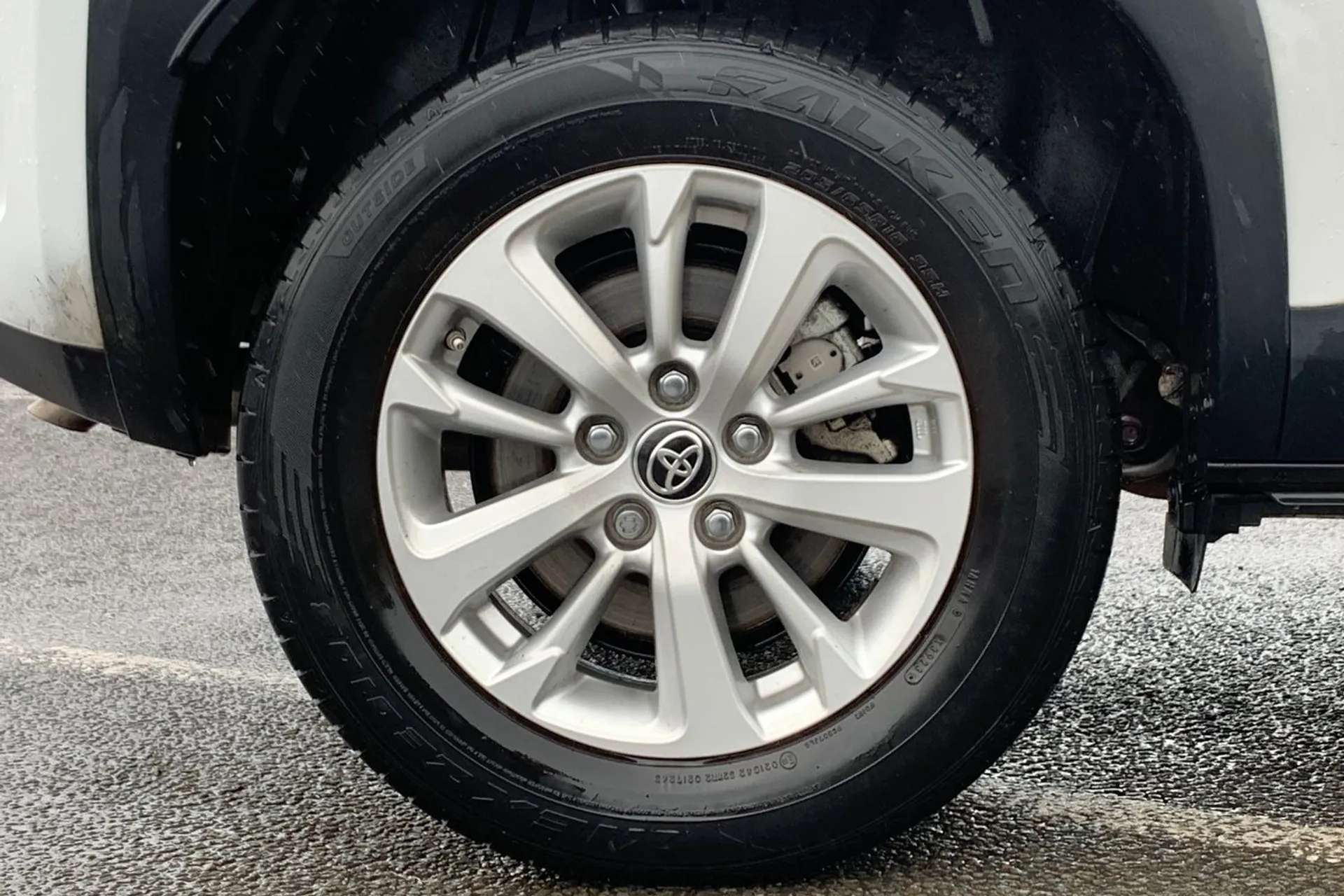 2024 TOYOTA YARIS CROSS 2024 TOYOTA YARIS CROSS