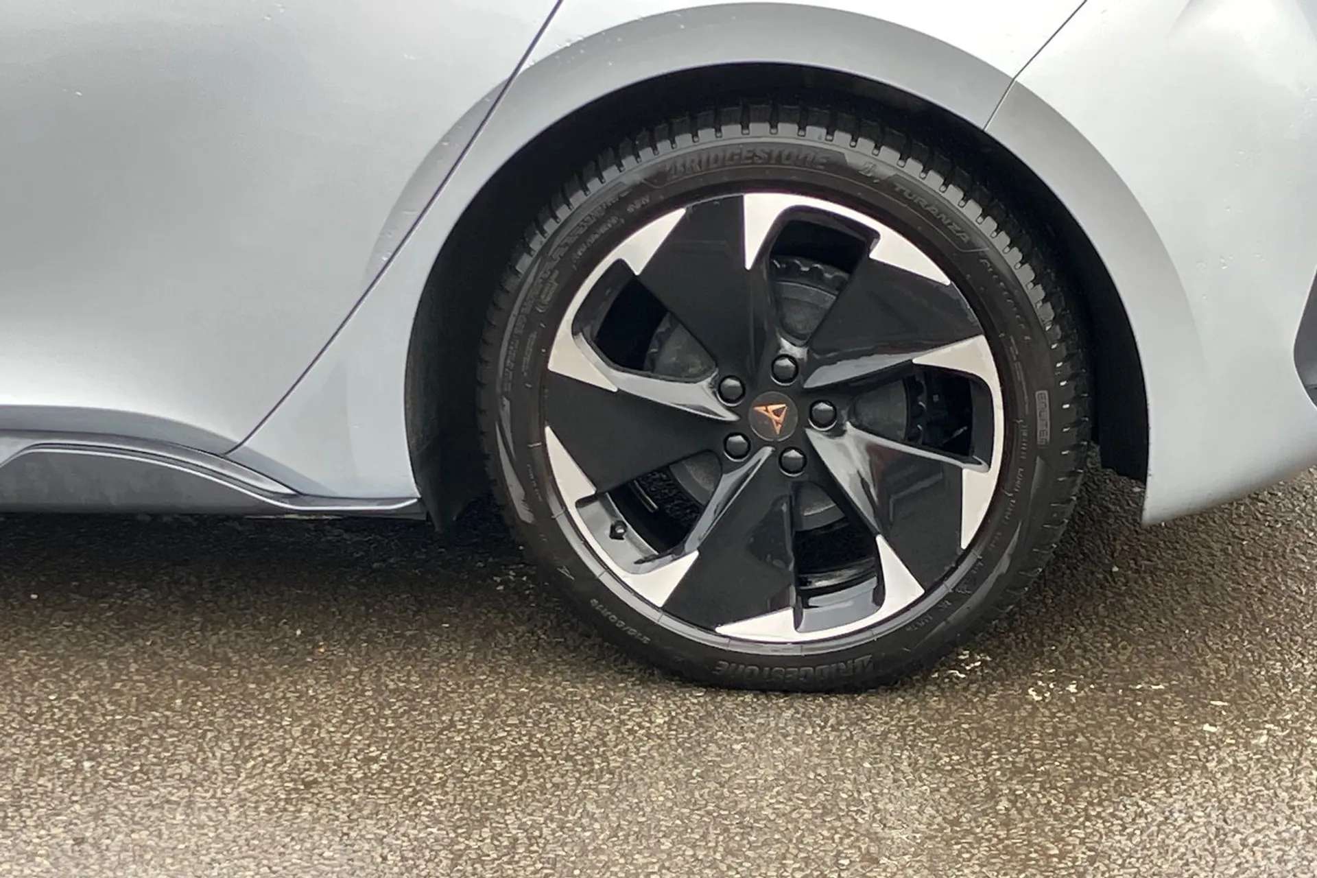 2024 CUPRA BORN 2024 CUPRA BORN