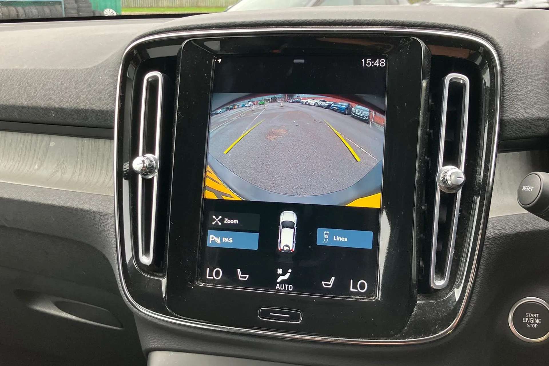 2021 VOLVO XC40 2021 VOLVO XC40