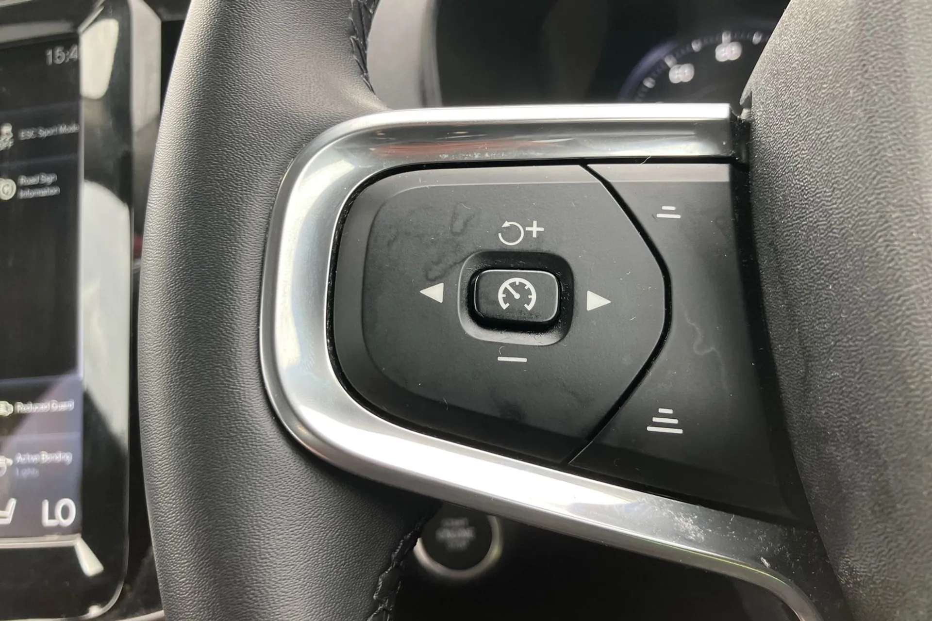 2021 VOLVO XC40 2021 VOLVO XC40