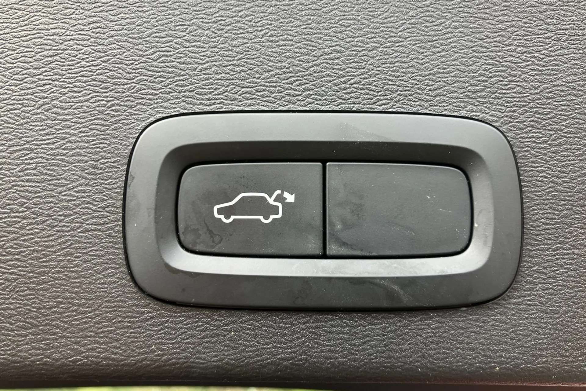 2021 VOLVO XC40 2021 VOLVO XC40