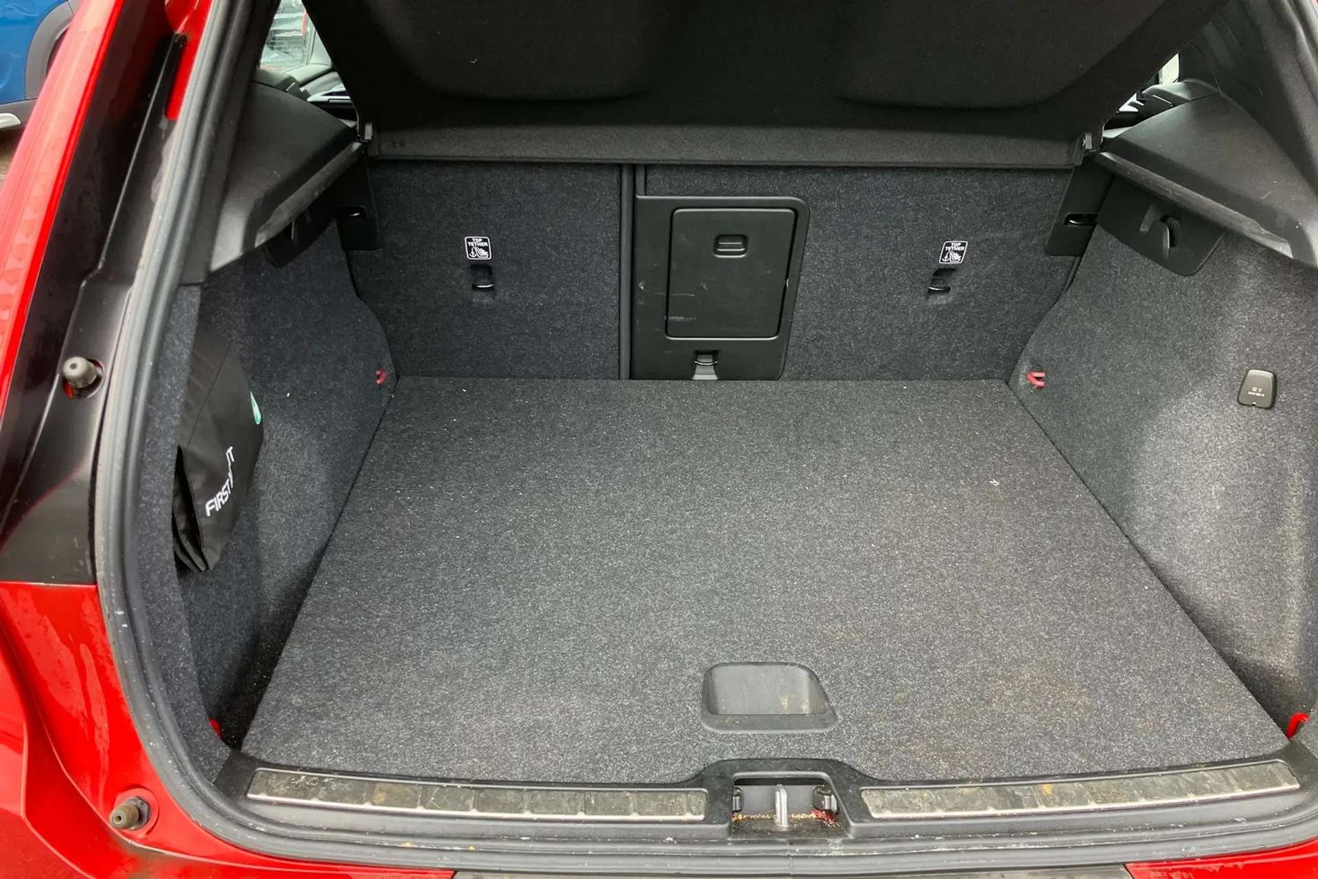2021 VOLVO XC40 2021 VOLVO XC40