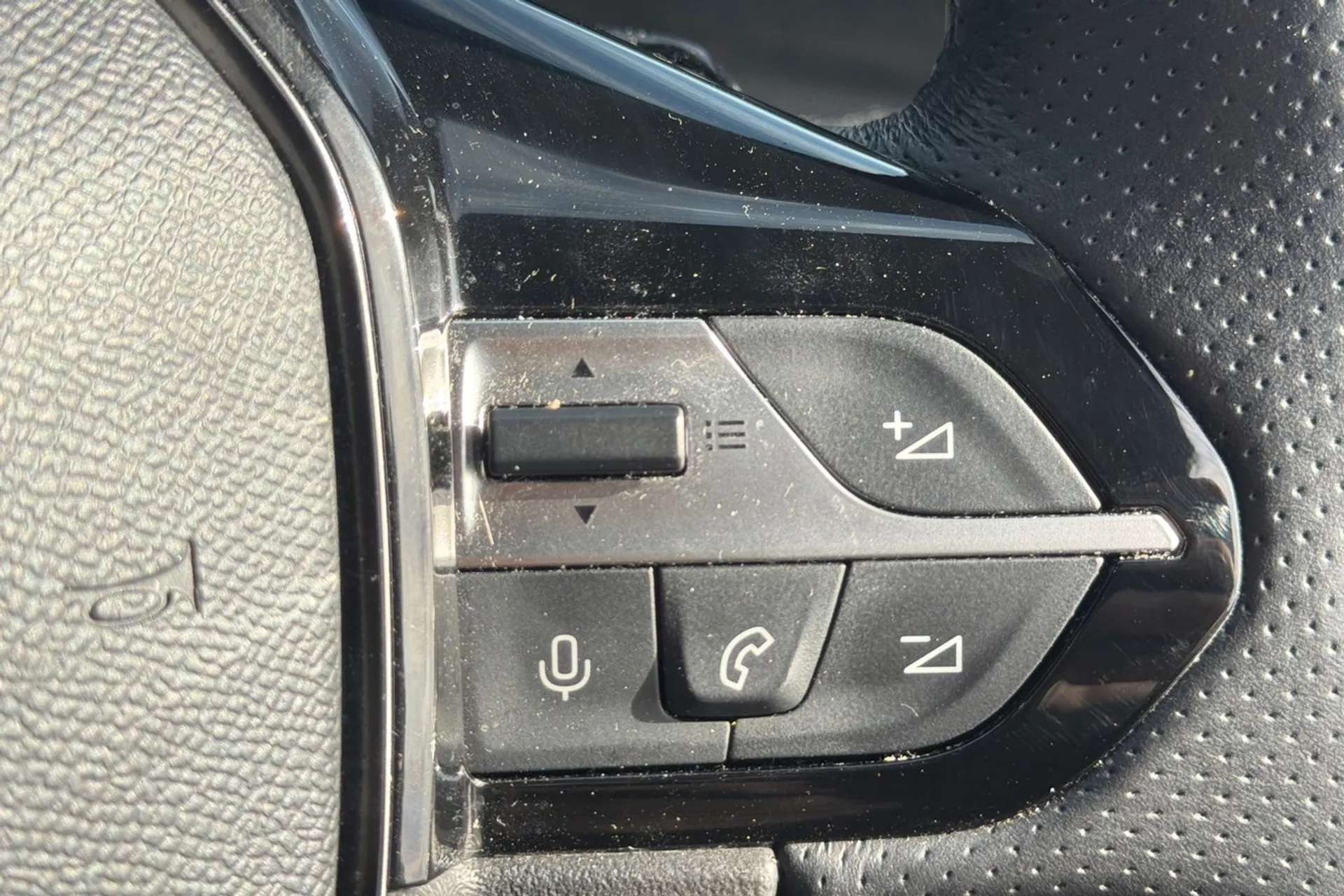 2024 PEUGEOT 408 2024 PEUGEOT 408