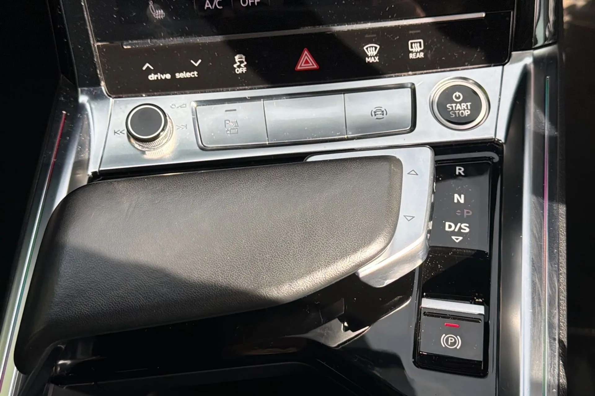 2021 AUDI E-TRON 2021 AUDI E-TRON