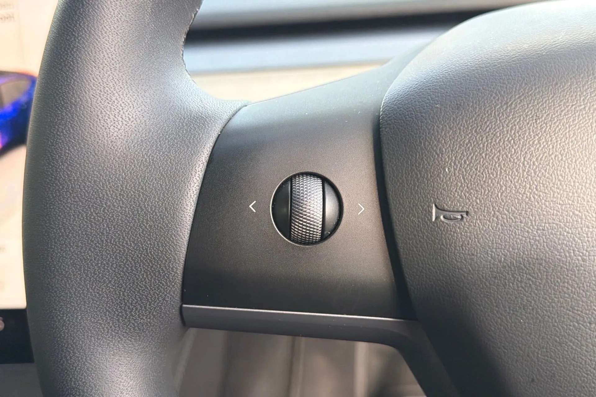 2023 TESLA MODEL Y 2023 TESLA MODEL Y