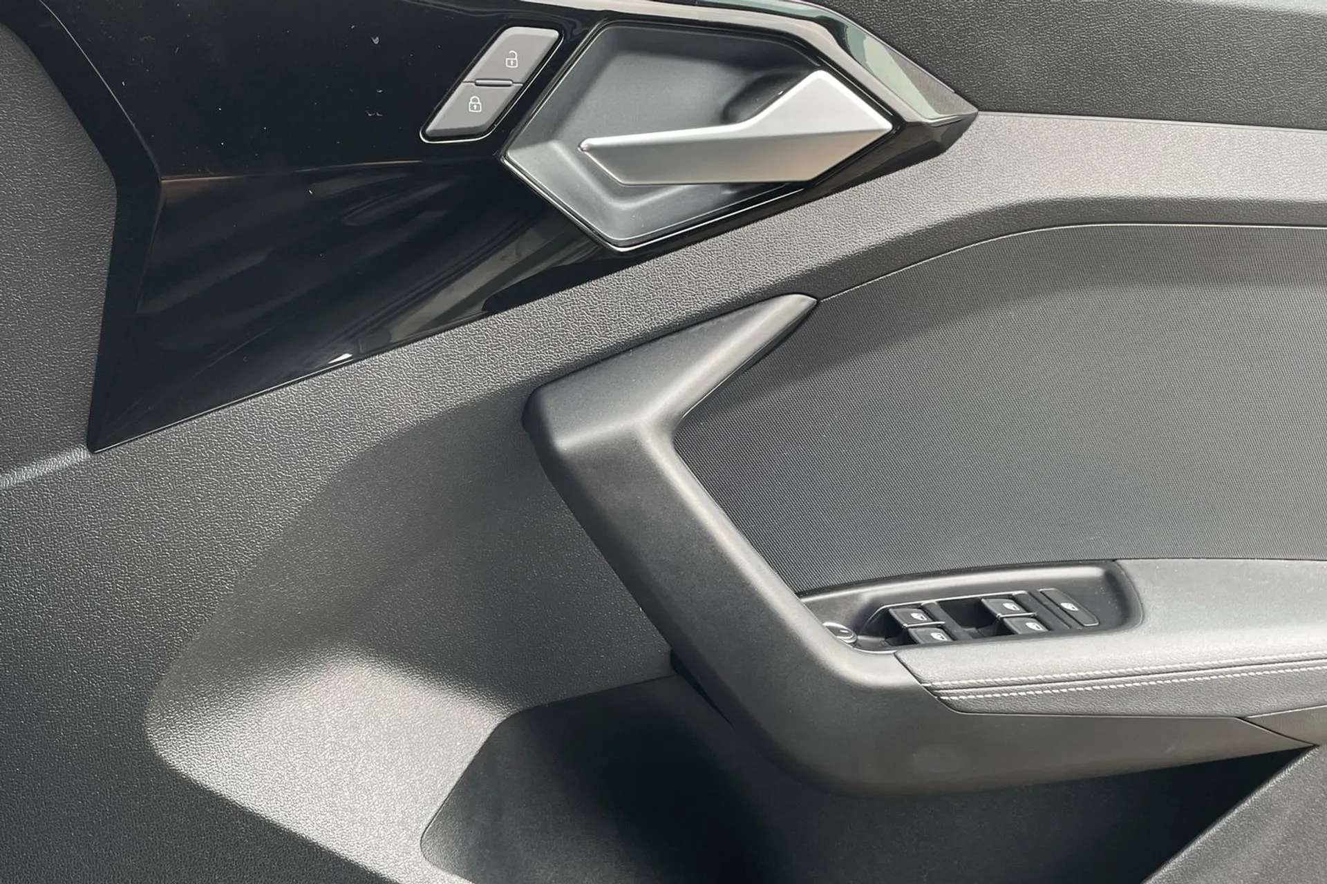 2018 AUDI A1 2018 AUDI A1