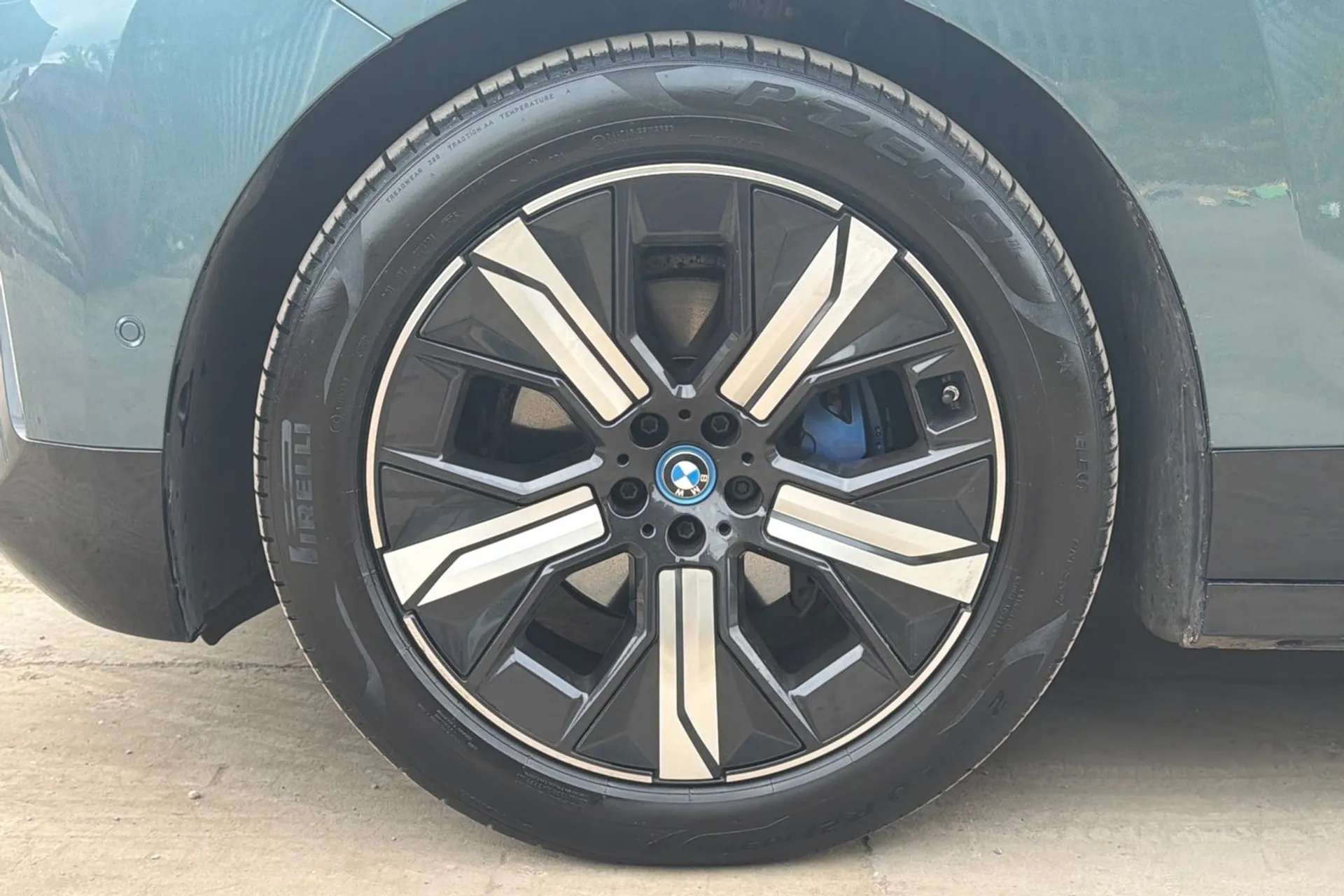 2022 BMW IX 2022 BMW IX