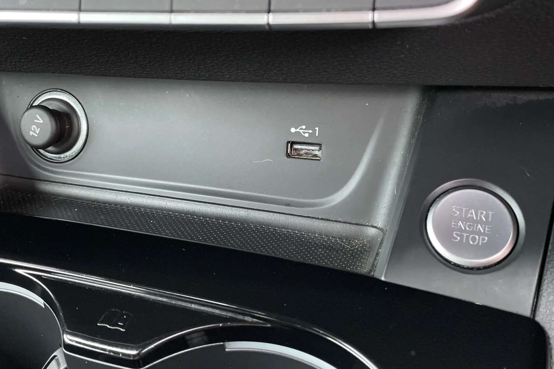 2021 AUDI A5 2021 AUDI A5