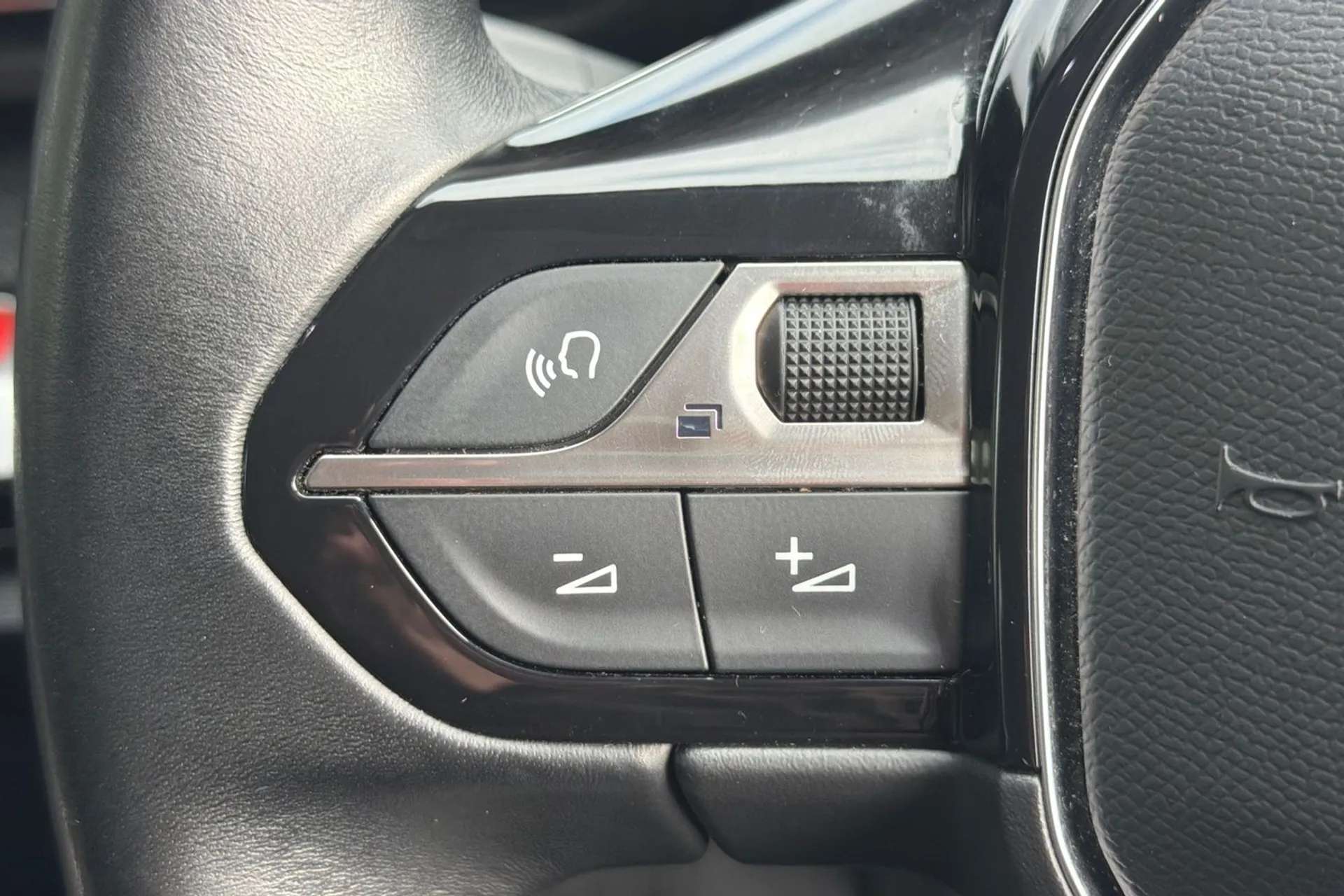 2022 PEUGEOT 3008 2022 PEUGEOT 3008