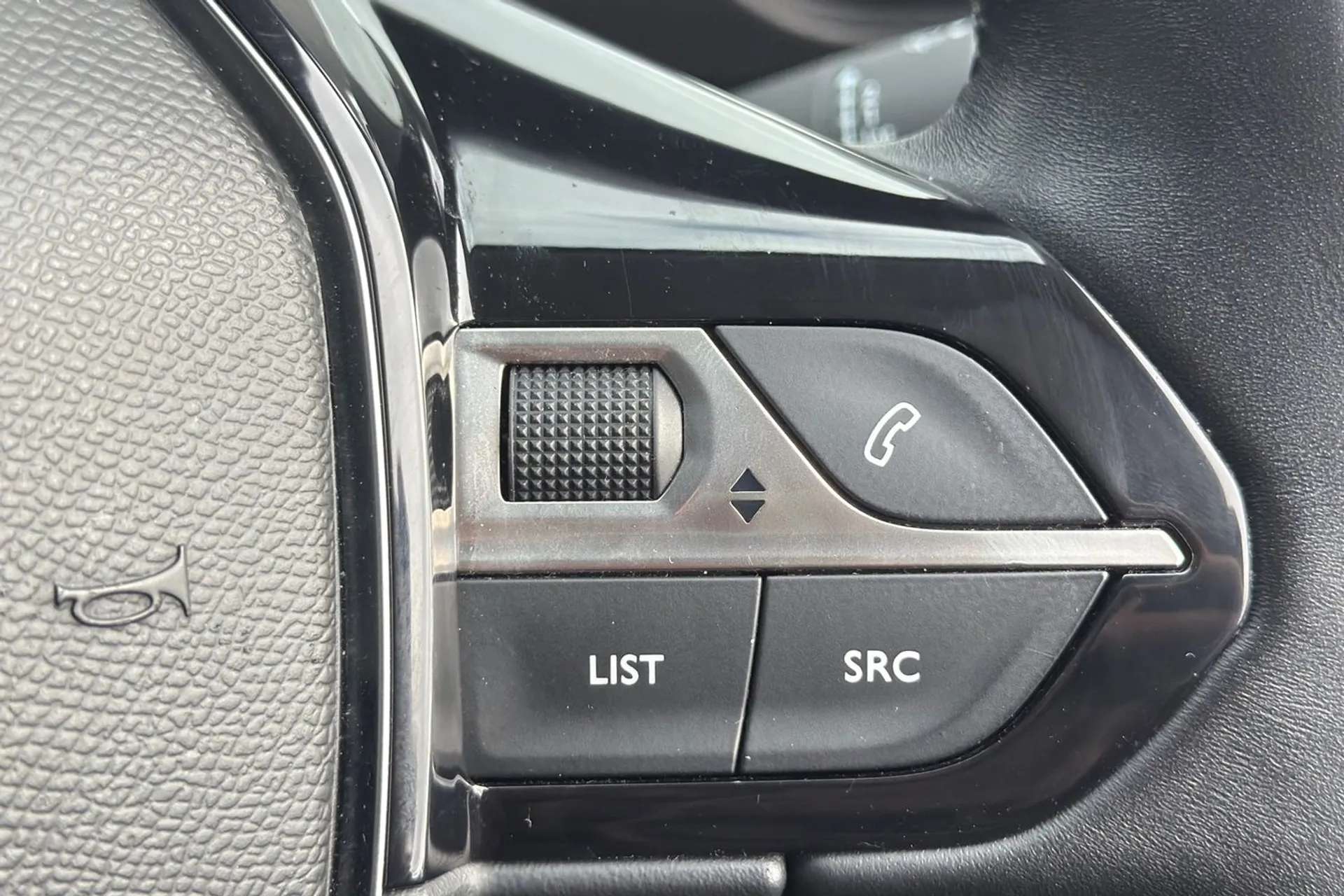 2022 PEUGEOT 3008 2022 PEUGEOT 3008