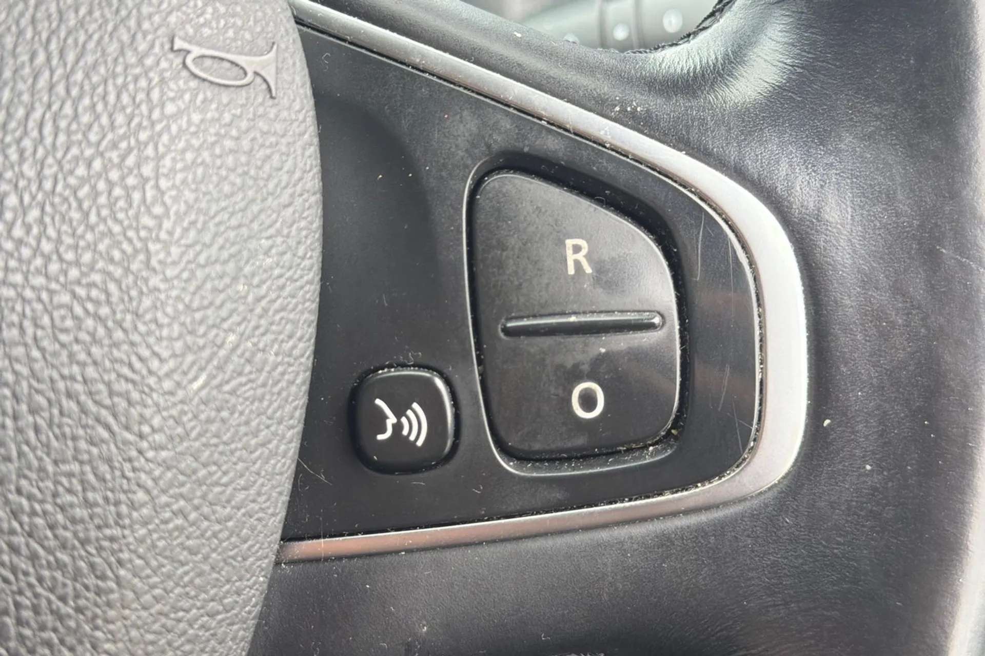 2019 RENAULT CLIO 2019 RENAULT CLIO