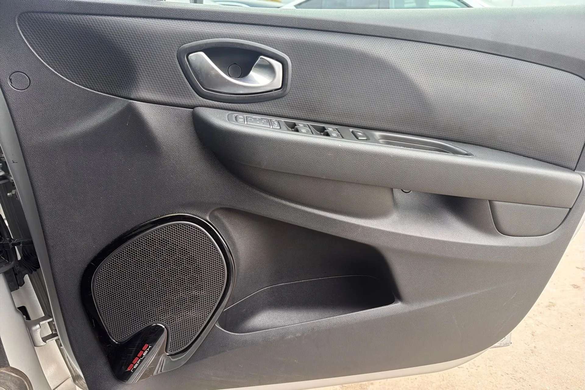2019 RENAULT CLIO 2019 RENAULT CLIO