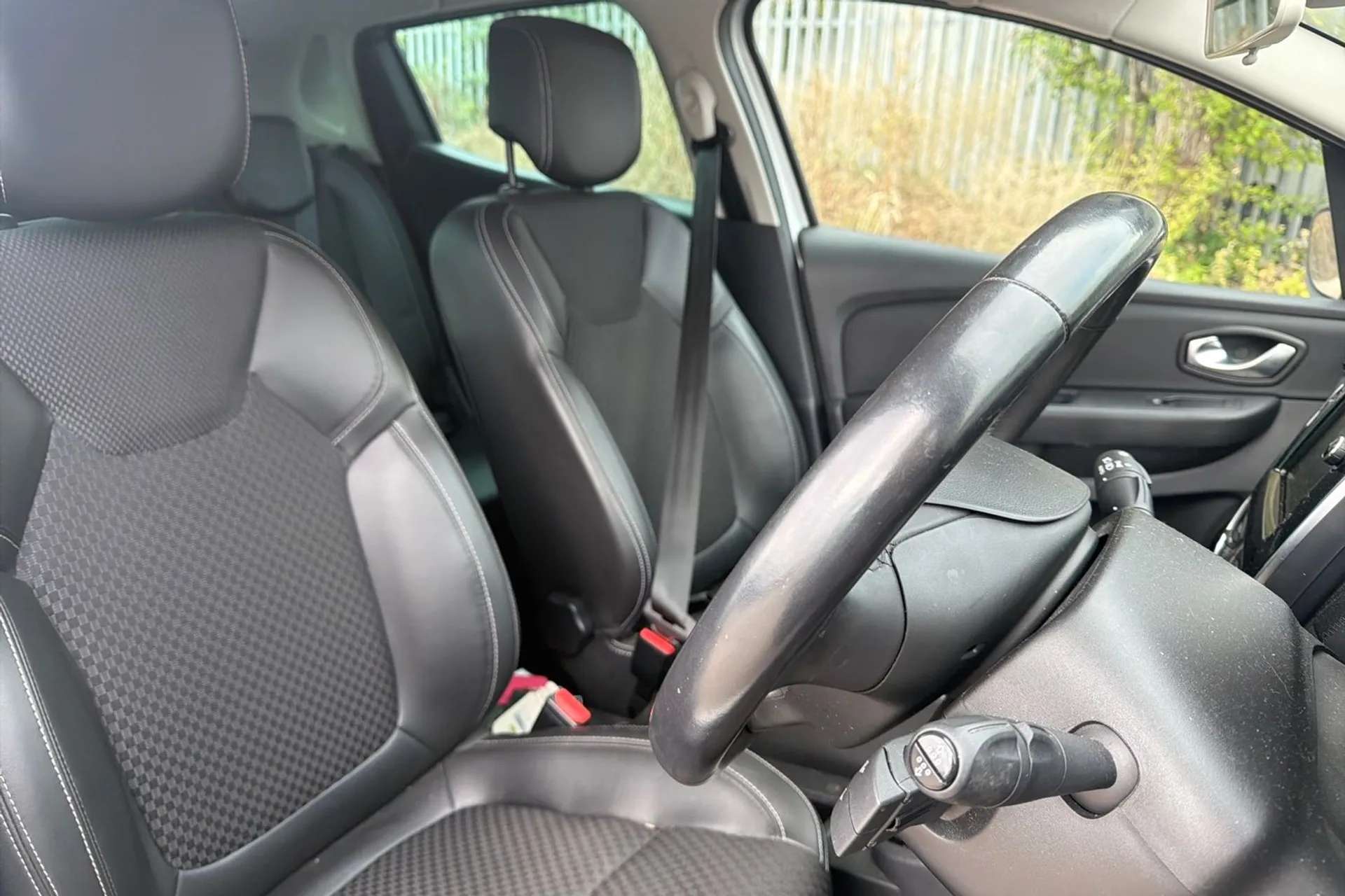 2019 RENAULT CLIO 2019 RENAULT CLIO
