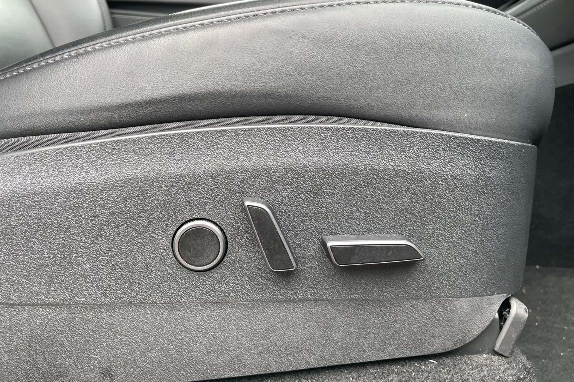 2022 TESLA MODEL Y 2022 TESLA MODEL Y