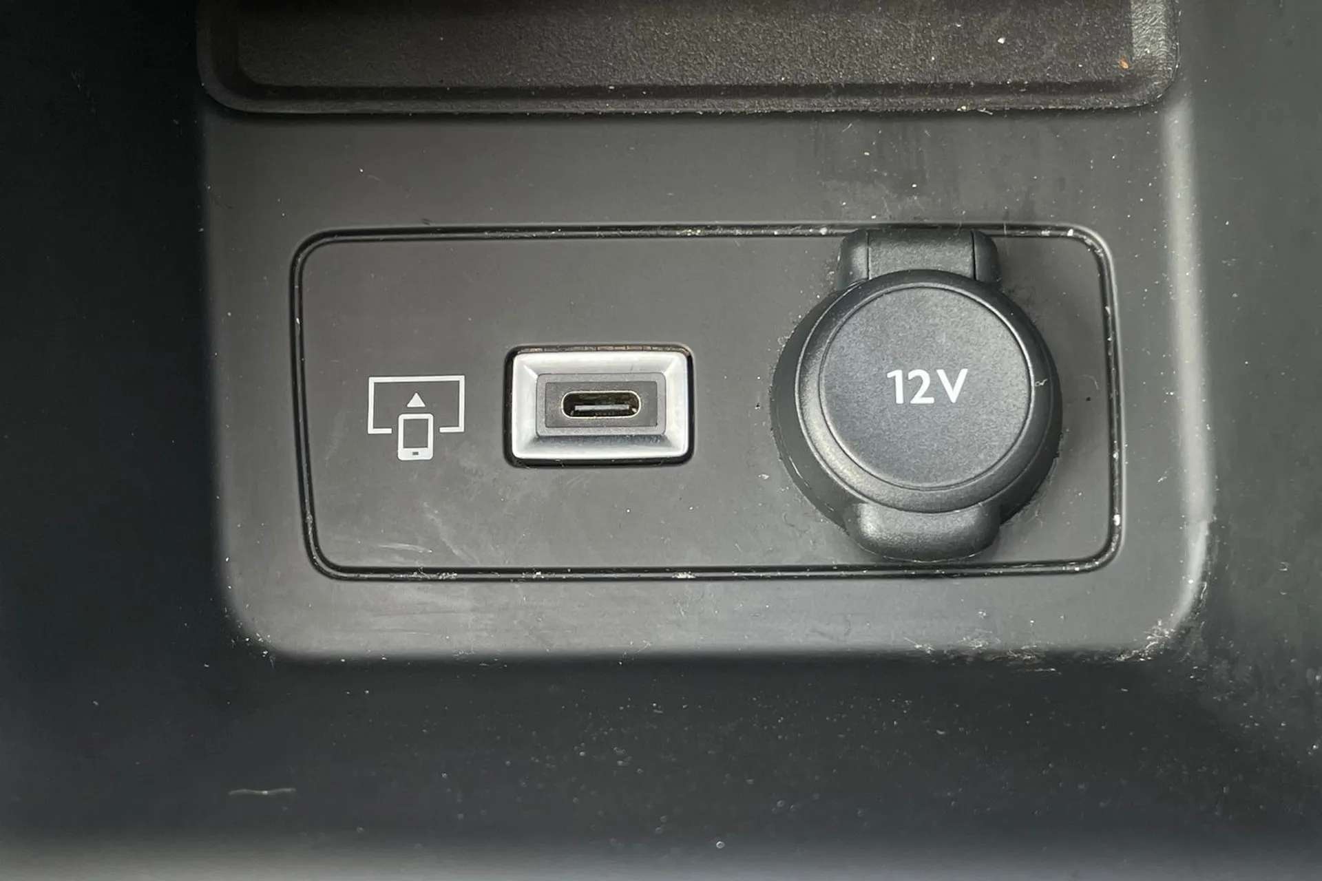 2023 PEUGEOT 408 2023 PEUGEOT 408