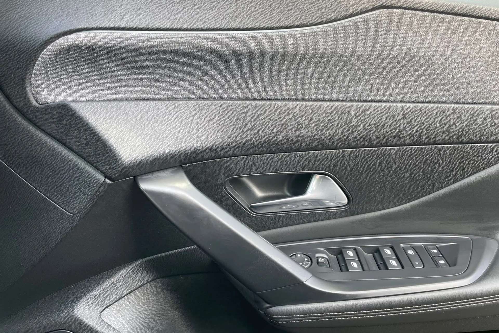 2023 PEUGEOT 408 2023 PEUGEOT 408