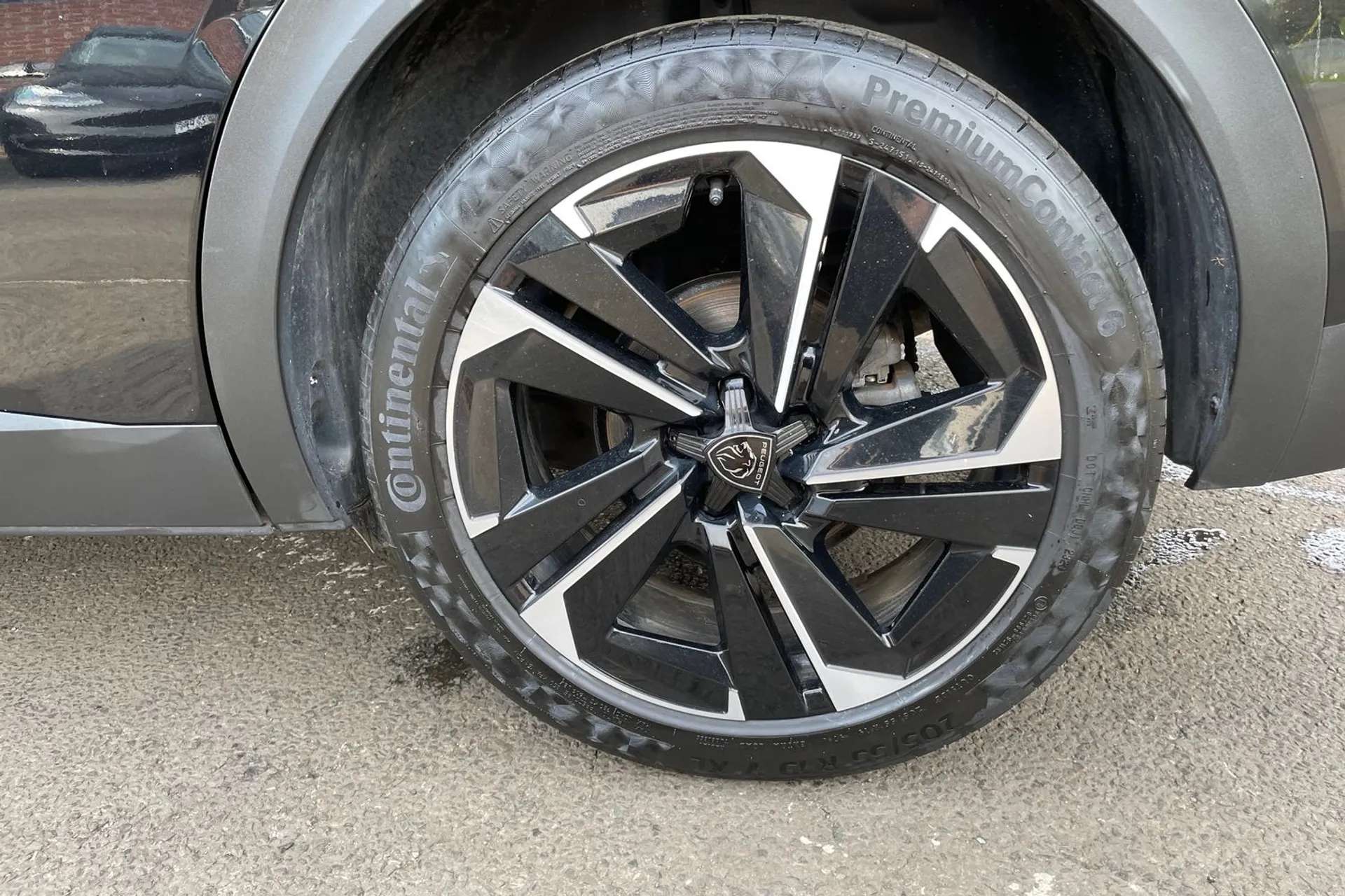 2023 PEUGEOT 408 2023 PEUGEOT 408