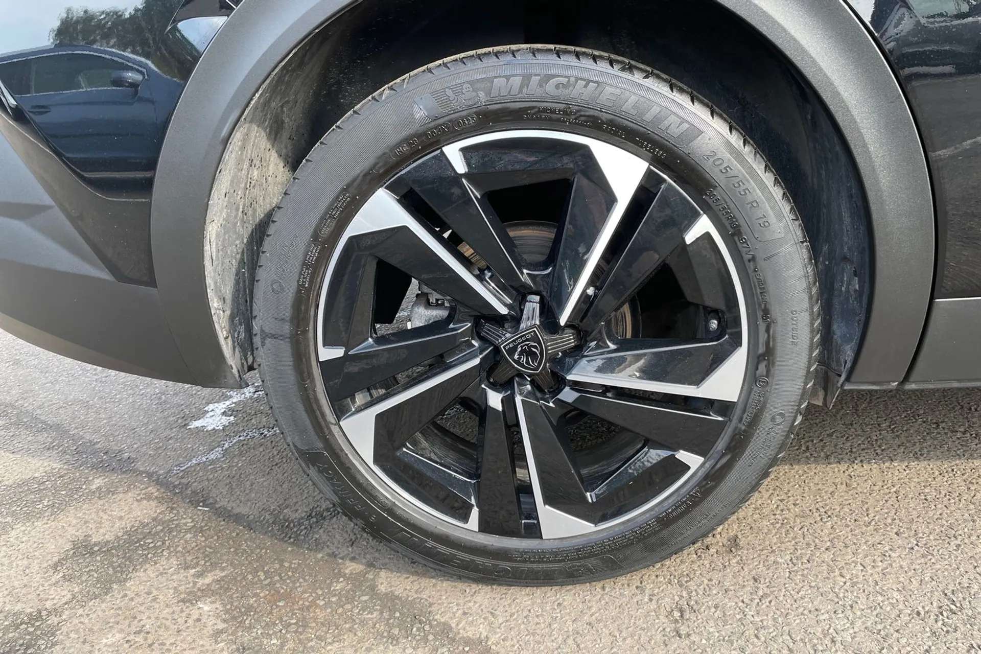 2023 PEUGEOT 408 2023 PEUGEOT 408