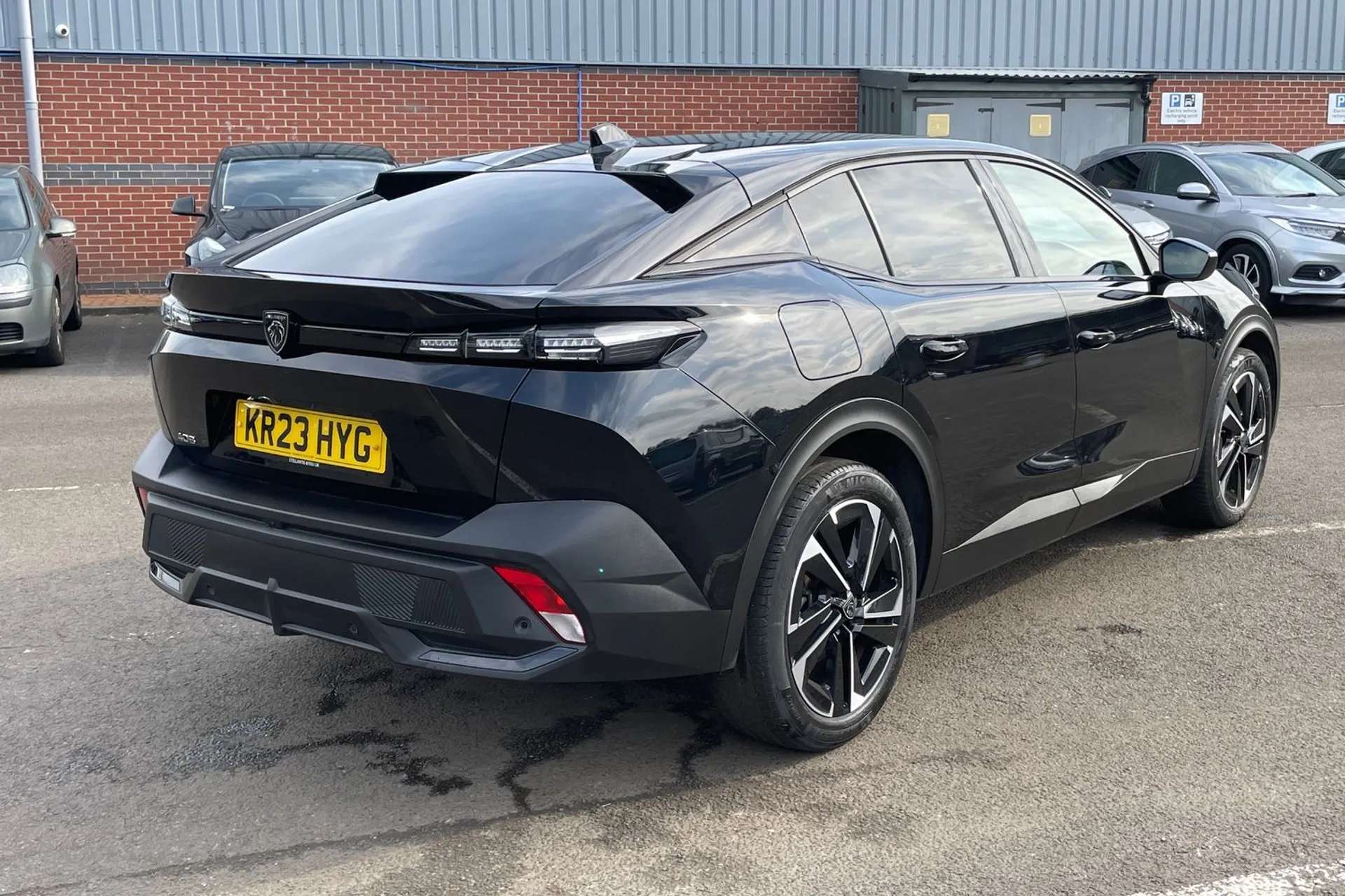 2023 PEUGEOT 408 2023 PEUGEOT 408