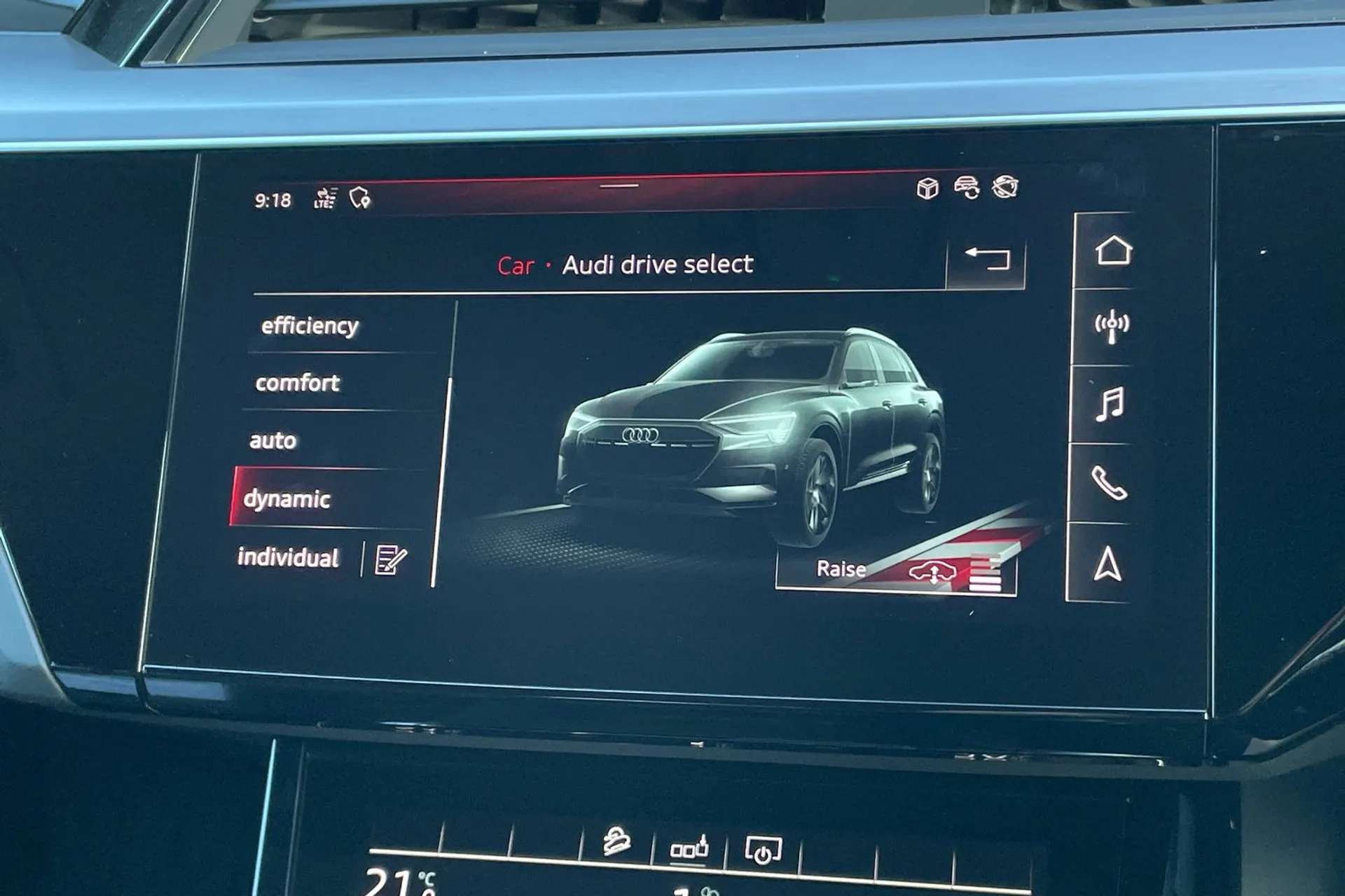 2021 AUDI E-TRON 2021 AUDI E-TRON