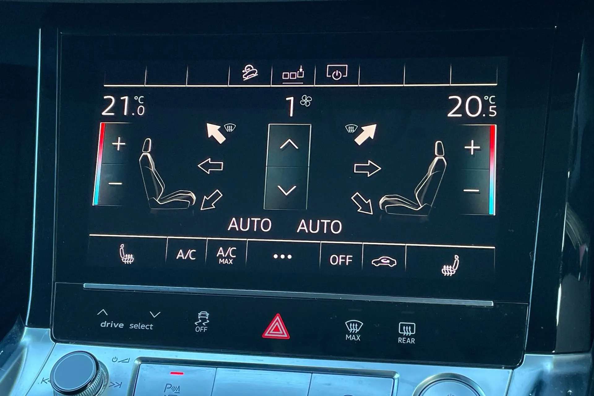 2021 AUDI E-TRON 2021 AUDI E-TRON
