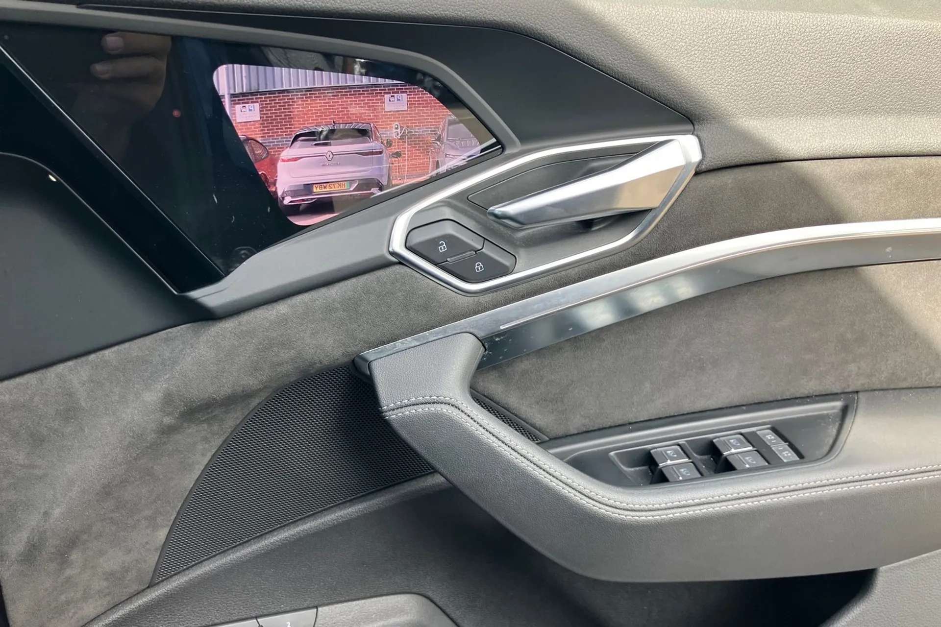 2021 AUDI E-TRON 2021 AUDI E-TRON