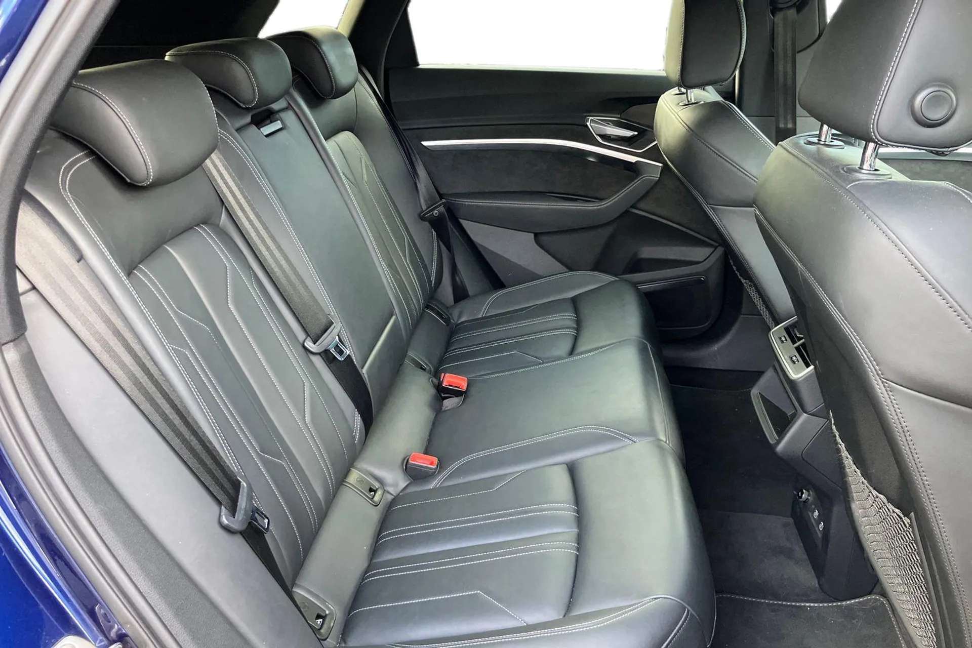 2021 AUDI E-TRON 2021 AUDI E-TRON