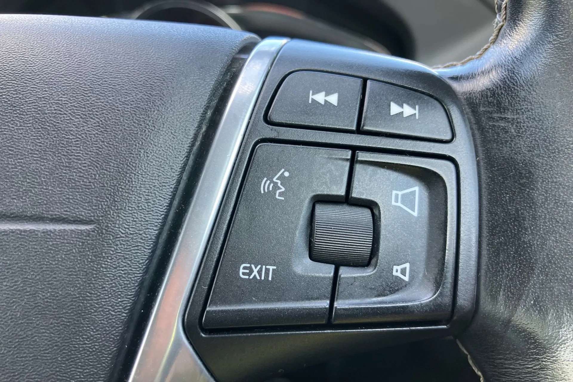 2017 VOLVO XC60 2017 VOLVO XC60