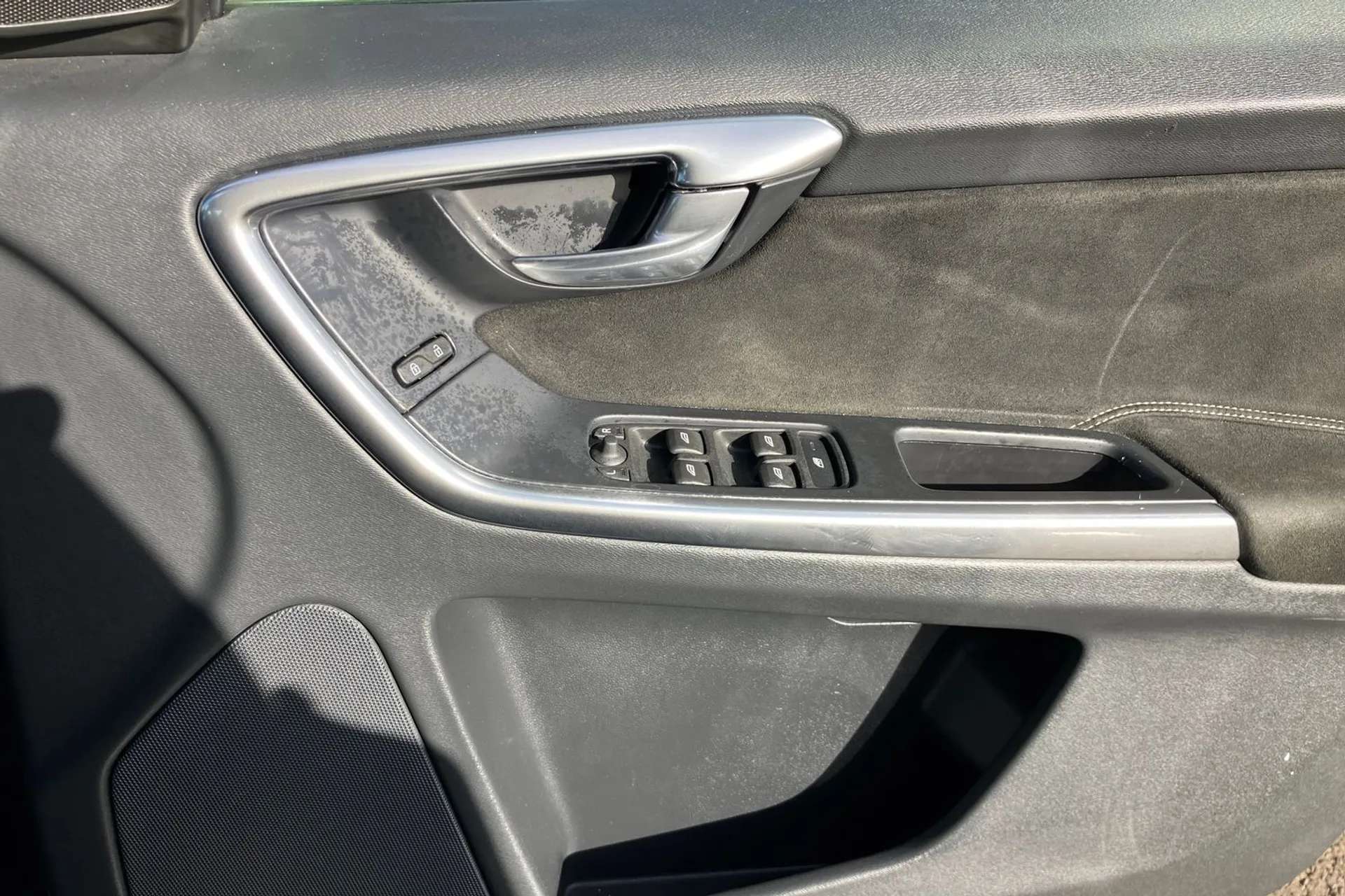 2017 VOLVO XC60 2017 VOLVO XC60